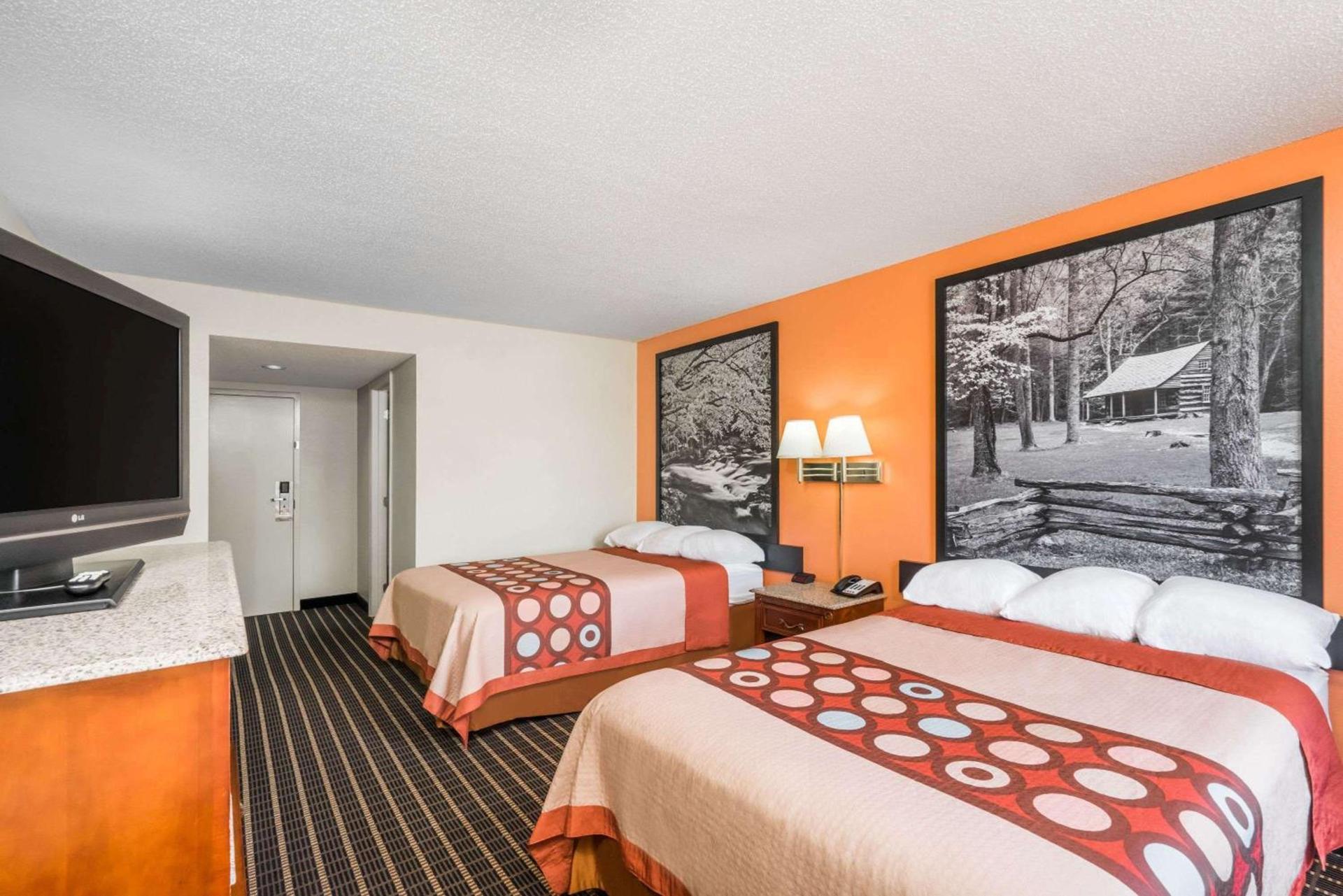 Super 8 by Wyndham Dandridge photo 7
