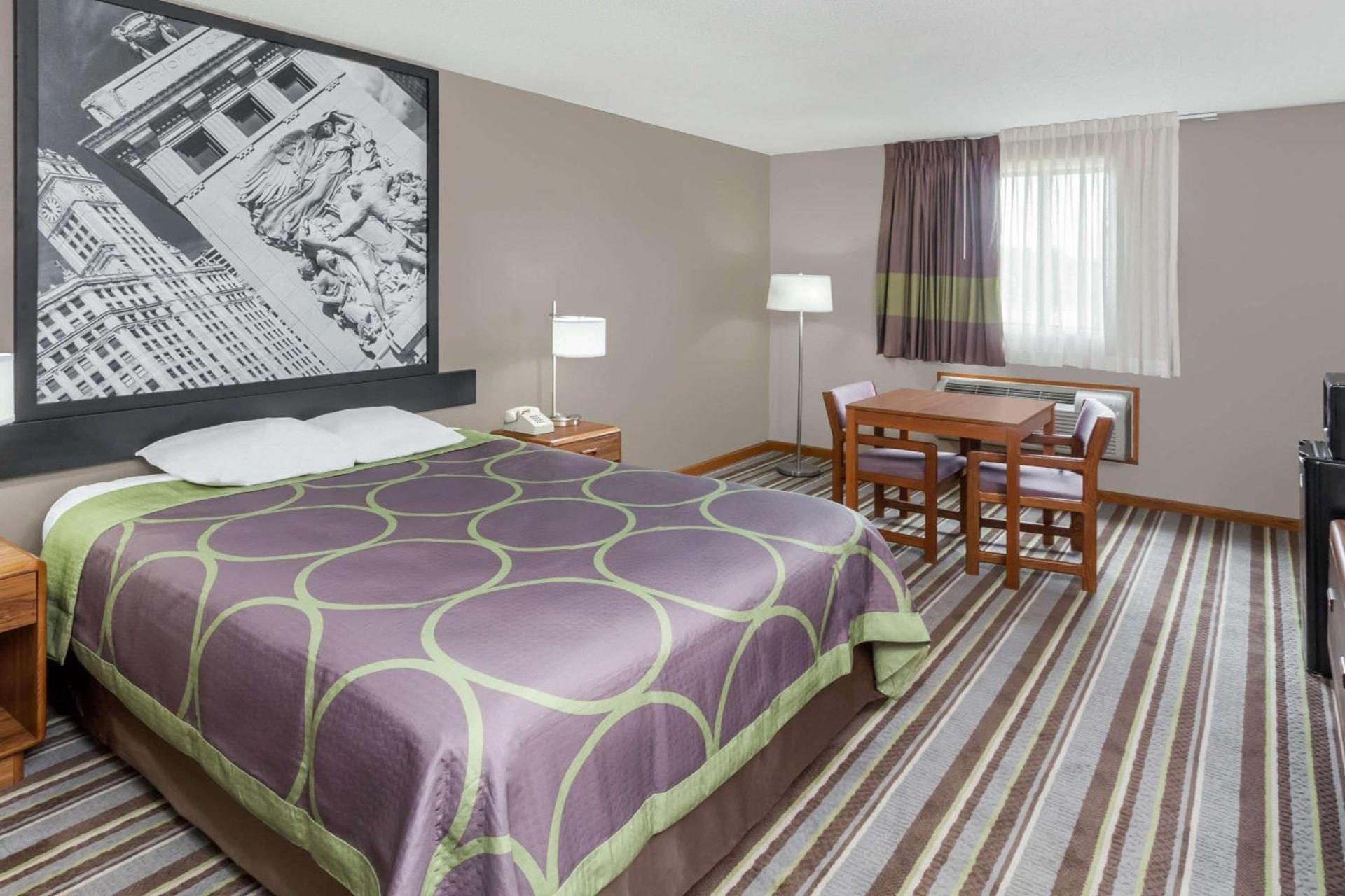 Super 8 by Wyndham Watseka photo 11