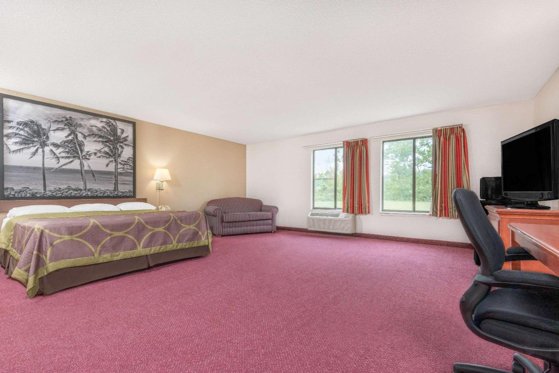 Super 8 by Wyndham Vincennes photo 8