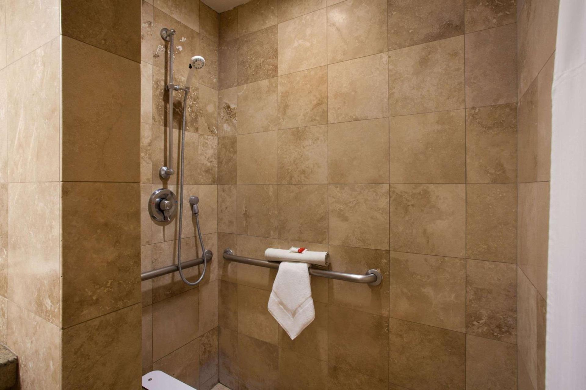 Days Inn by Wyndham San Diego Hotel Circle photo 20