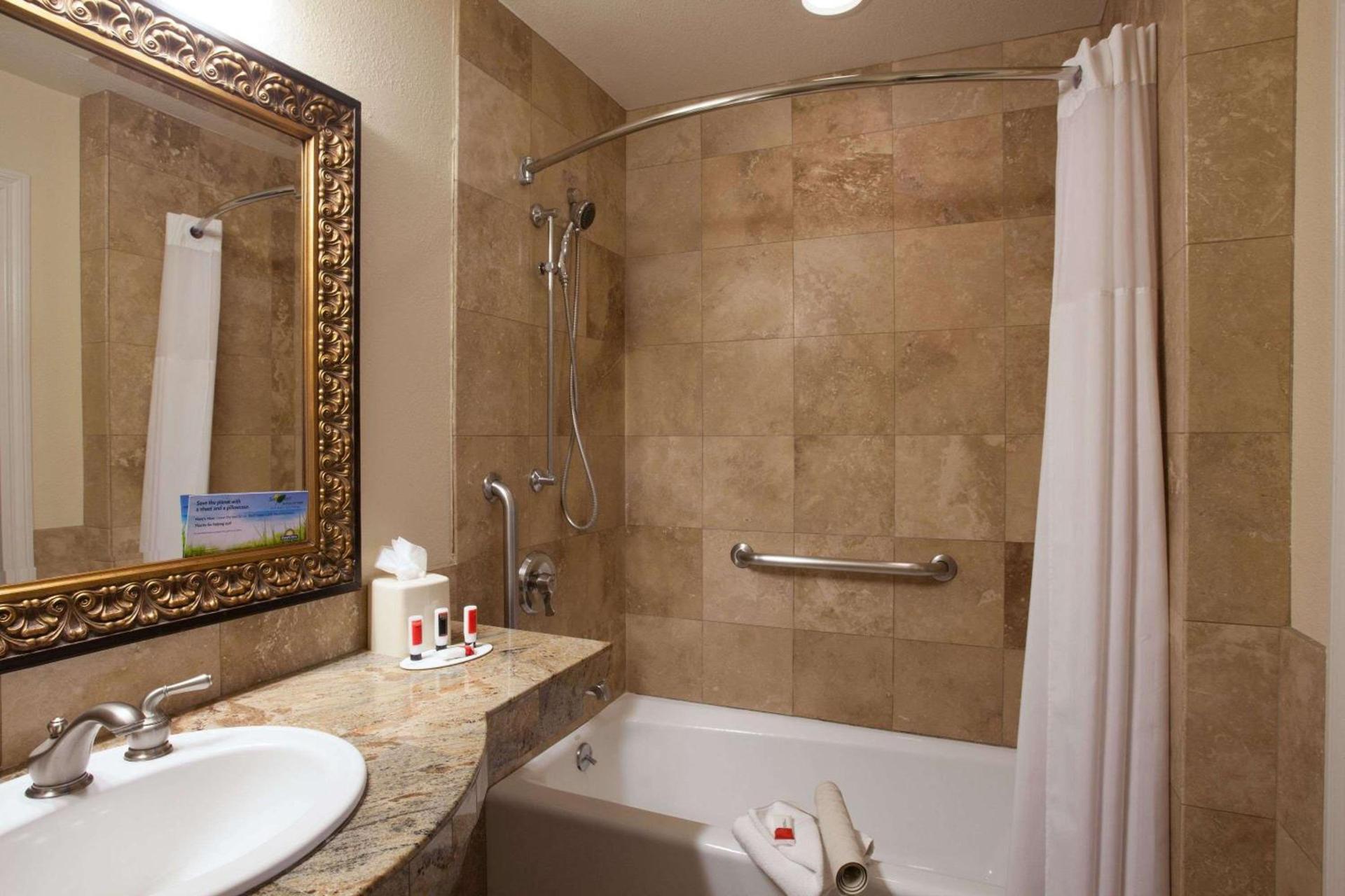 Days Inn by Wyndham San Diego Hotel Circle photo 19