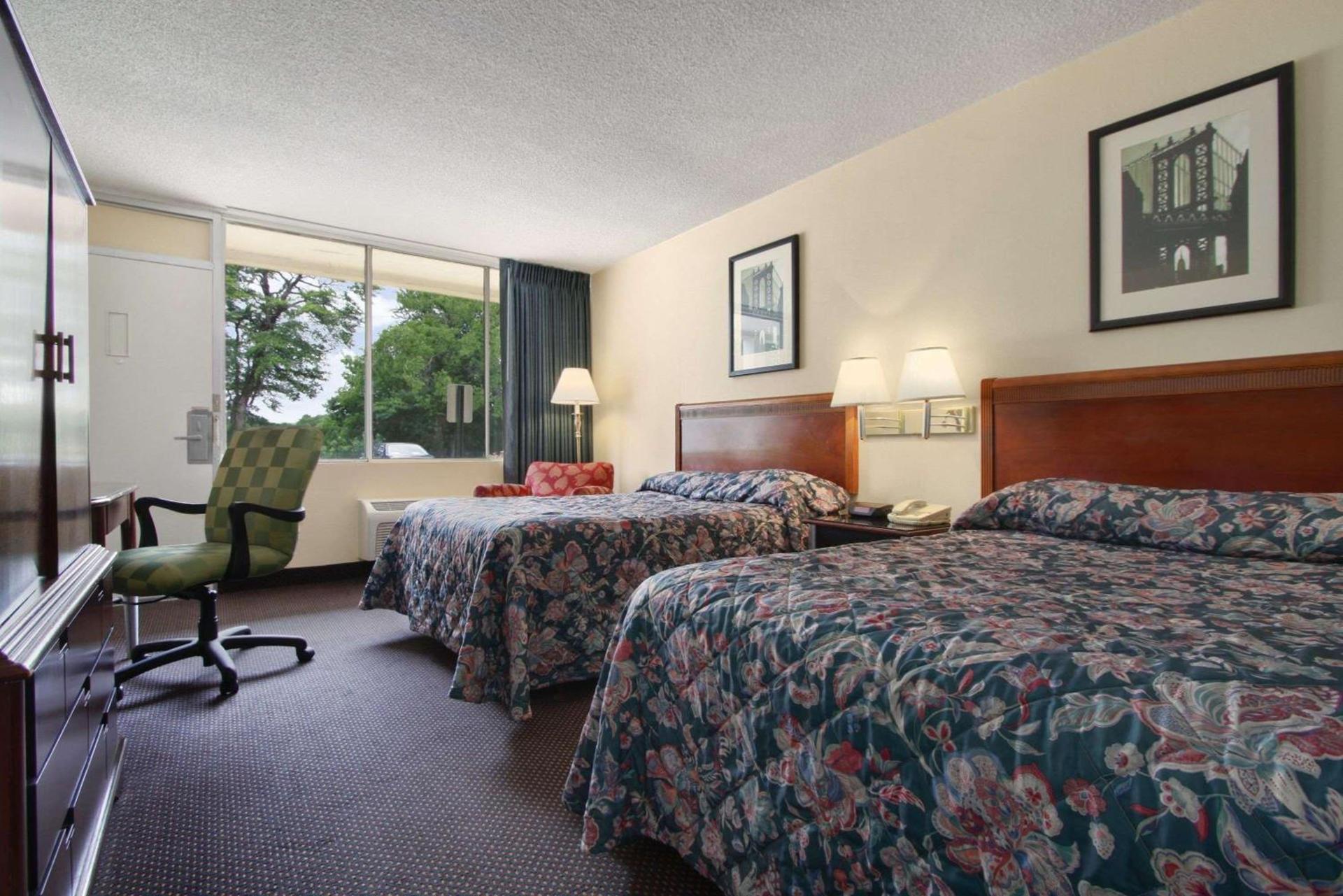 Super 8 by Wyndham Dover photo 9