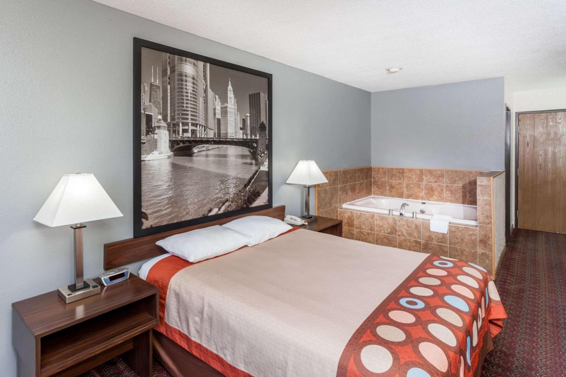 Super 8 by Wyndham Pekin/Peoria Area photo 13