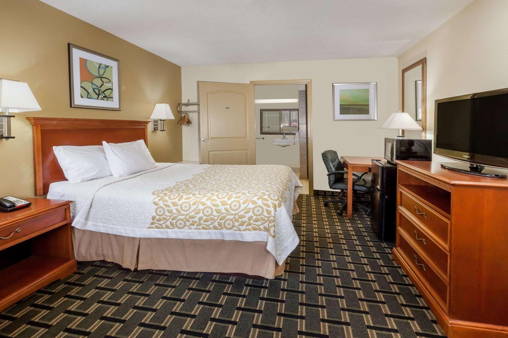 Days Inn by Wyndham Kent - Akron photo 8