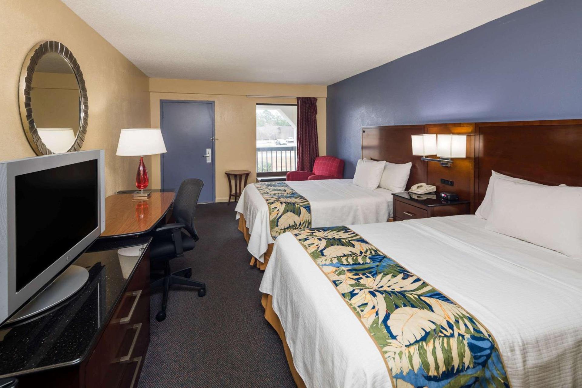 Days Inn by Wyndham Walterboro photo 12