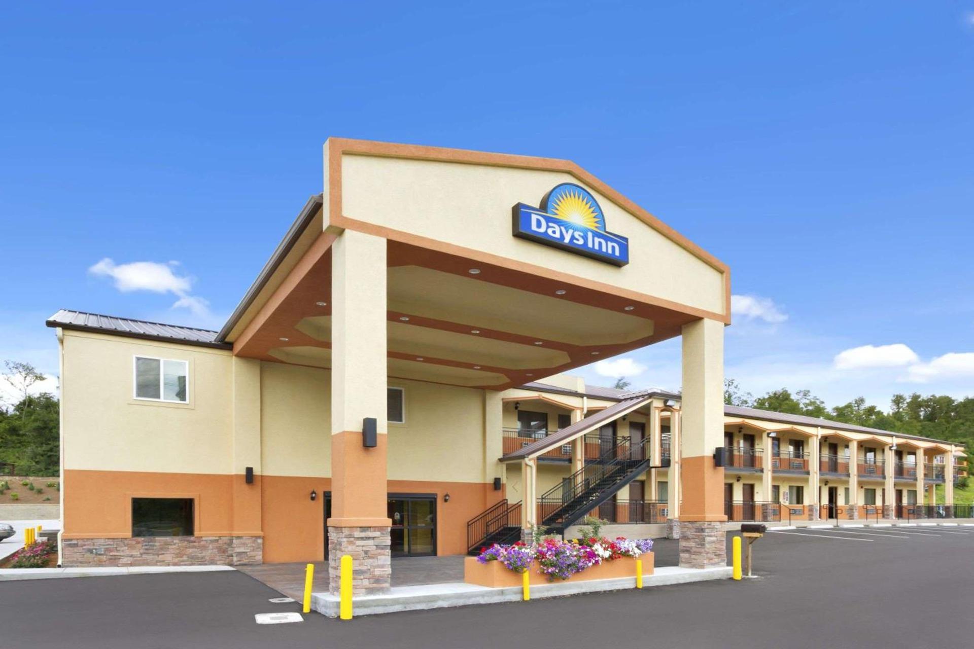 Days Inn by Wyndham Fultondale photo 3