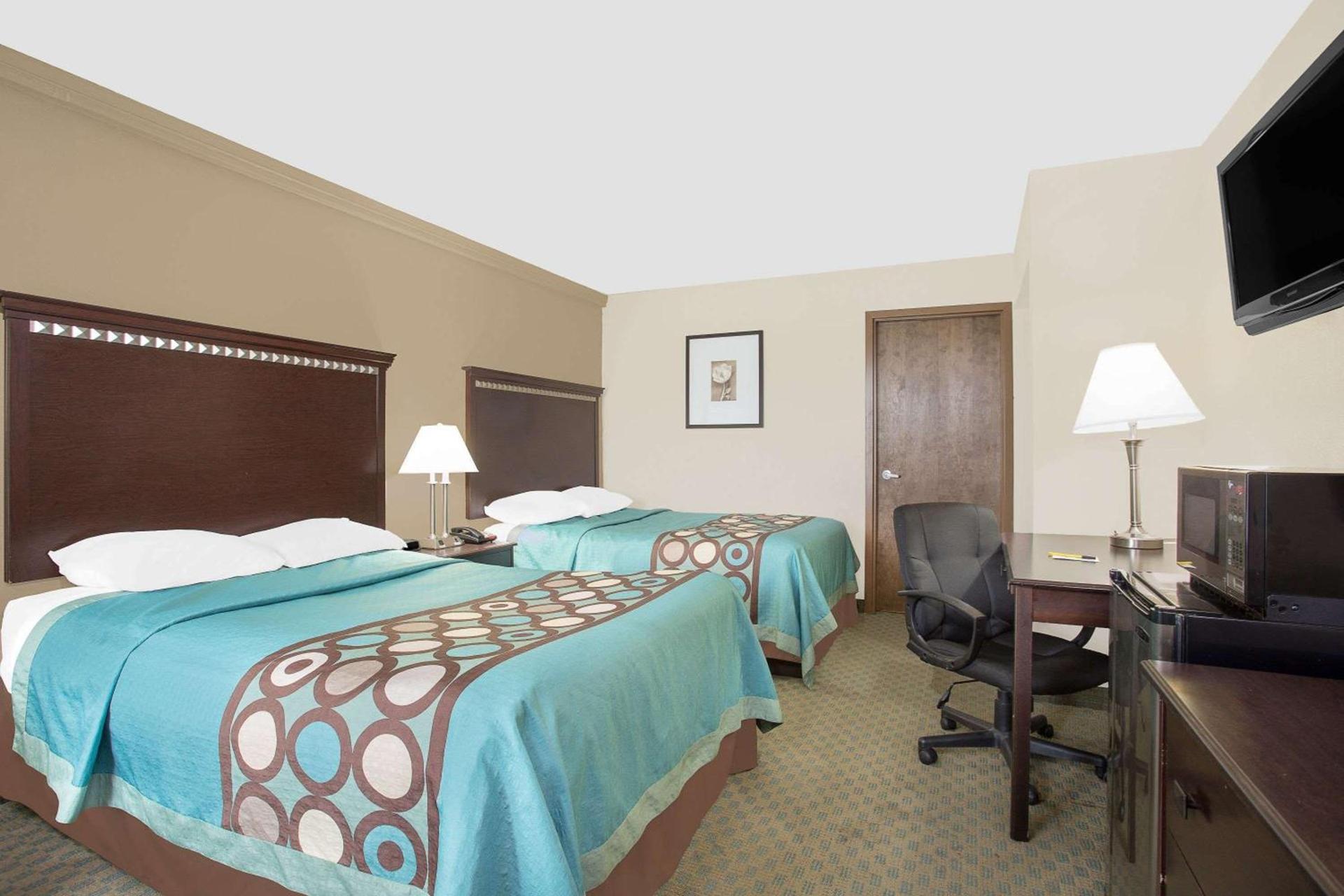 Super 8 by Wyndham Danville photo 12