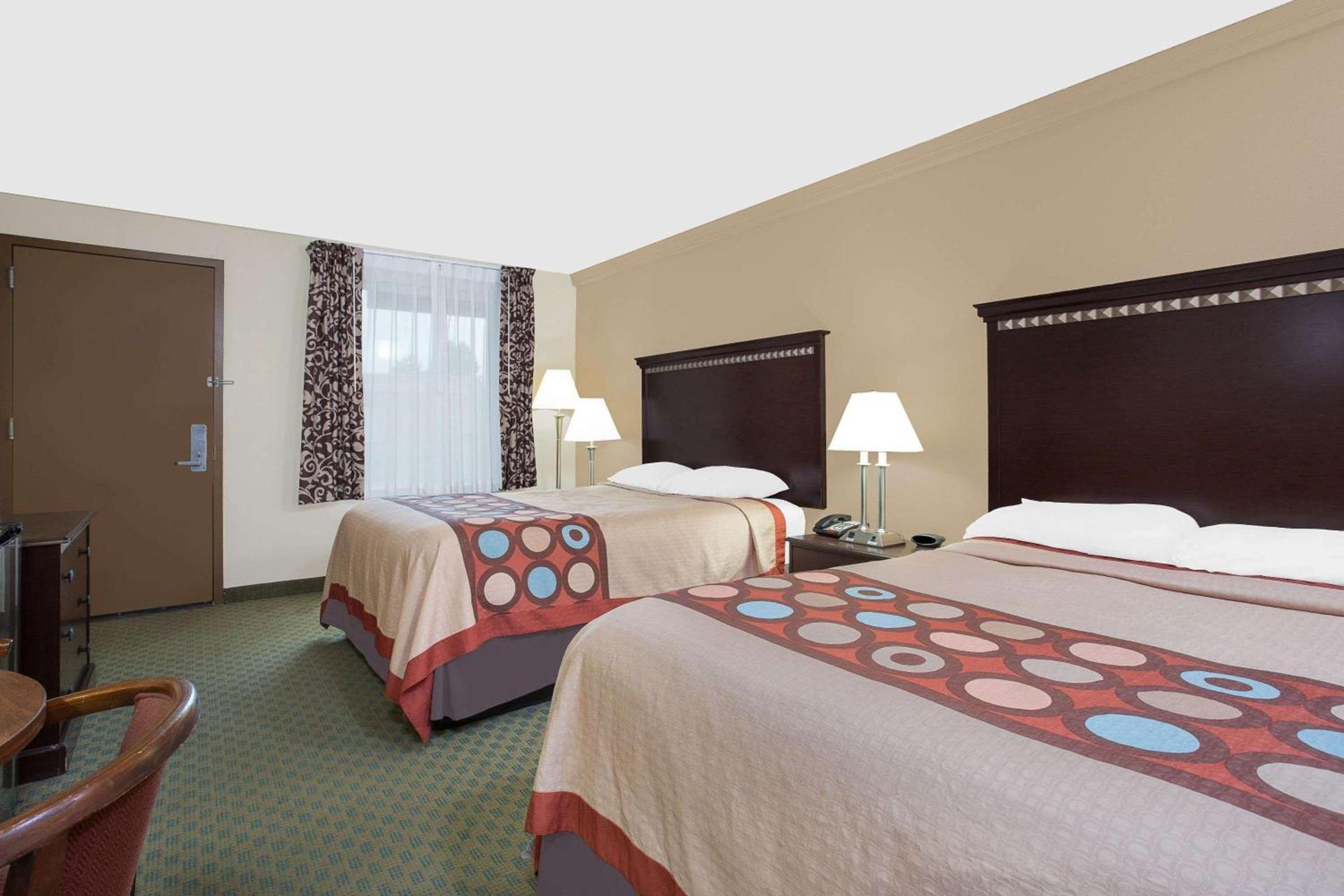 Super 8 by Wyndham Danville photo 7