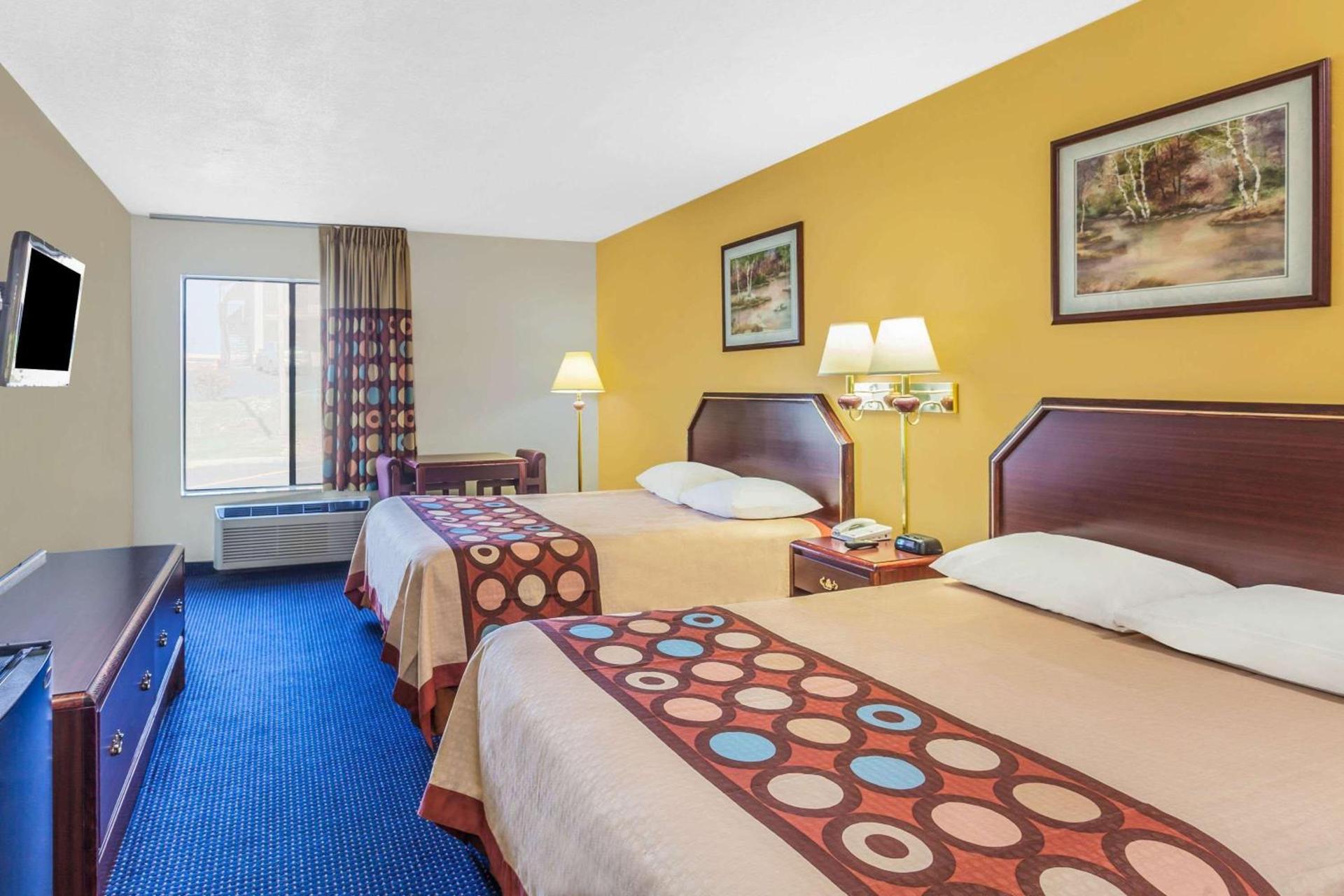 Super 8 by Wyndham Morristown/South photo 11