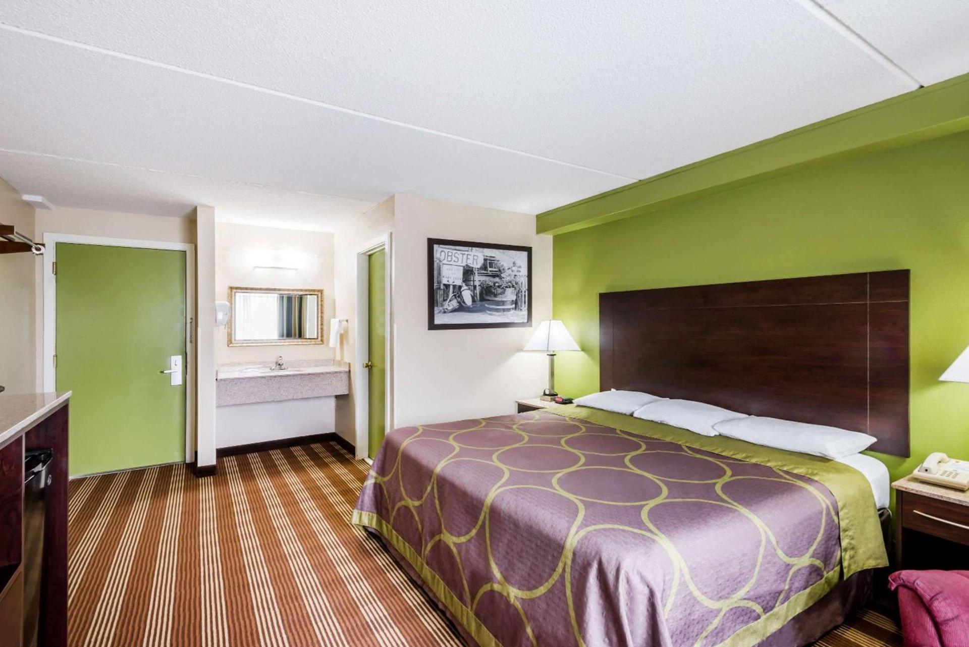 Super 8 by Wyndham Bangor photo 49