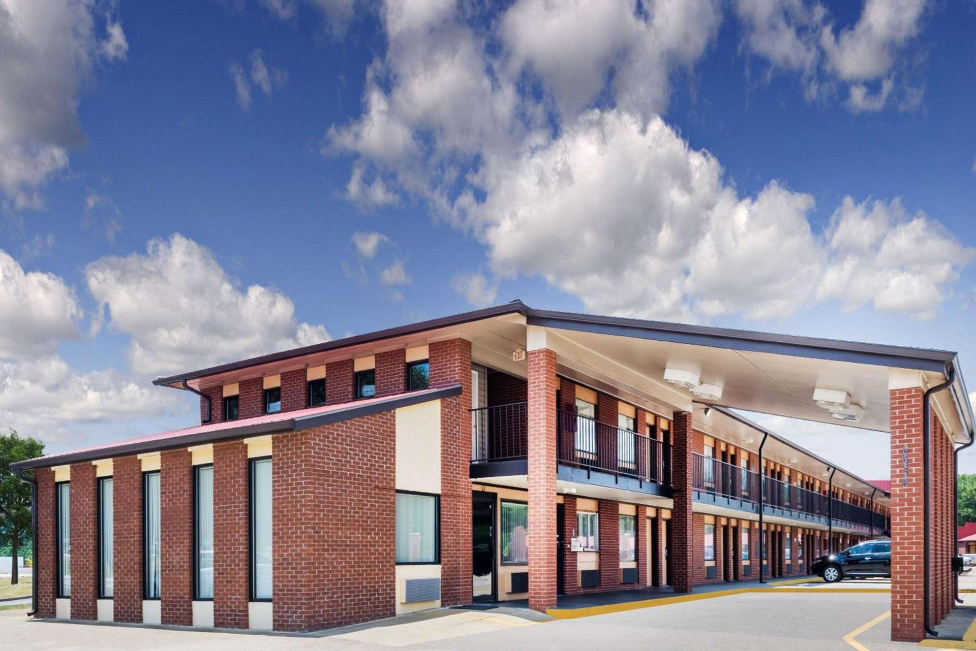 Super 8 by Wyndham Chattanooga Ooltewah — hotel in Ooltewah