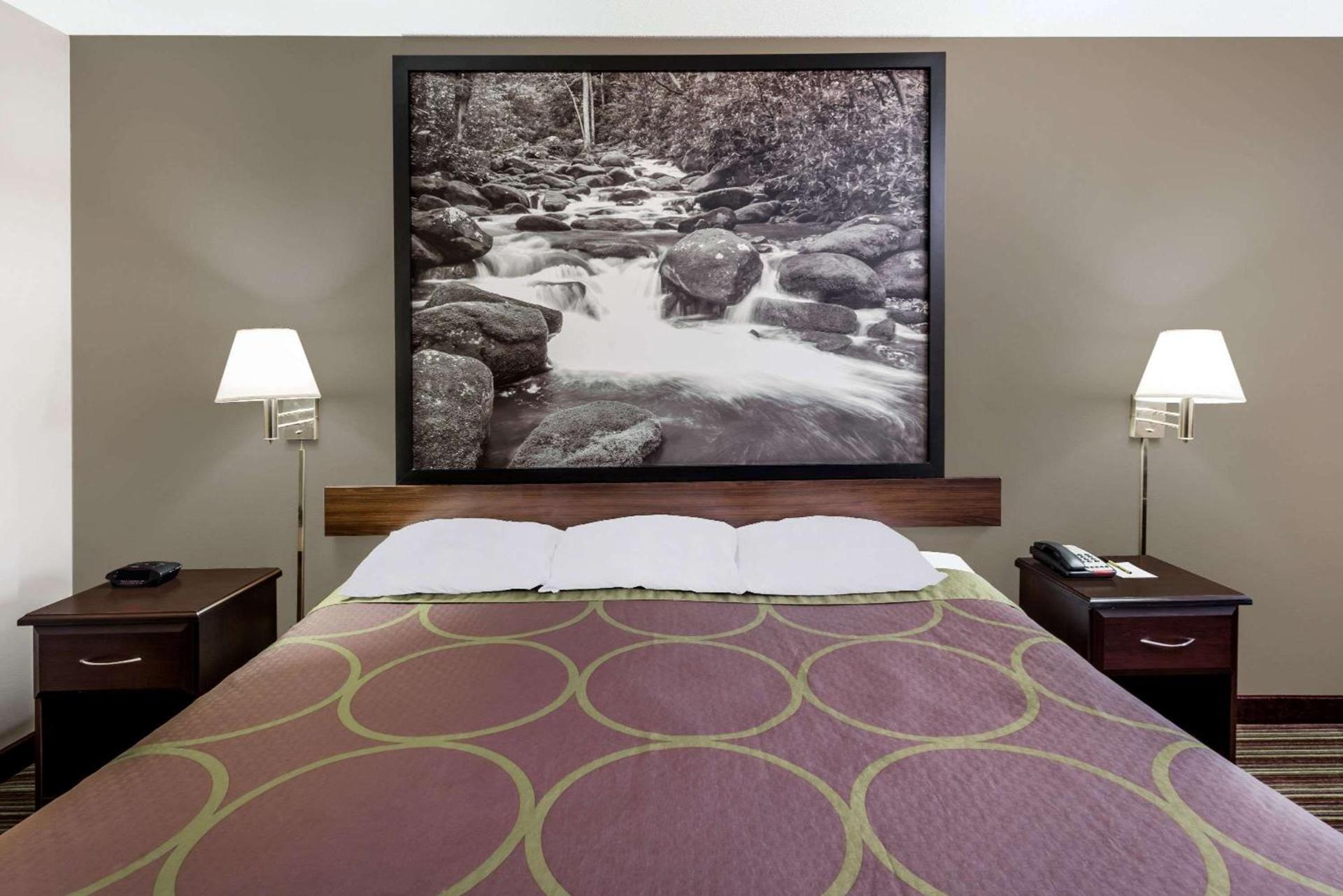 Super 8 by Wyndham Chattanooga Ooltewah photo 9