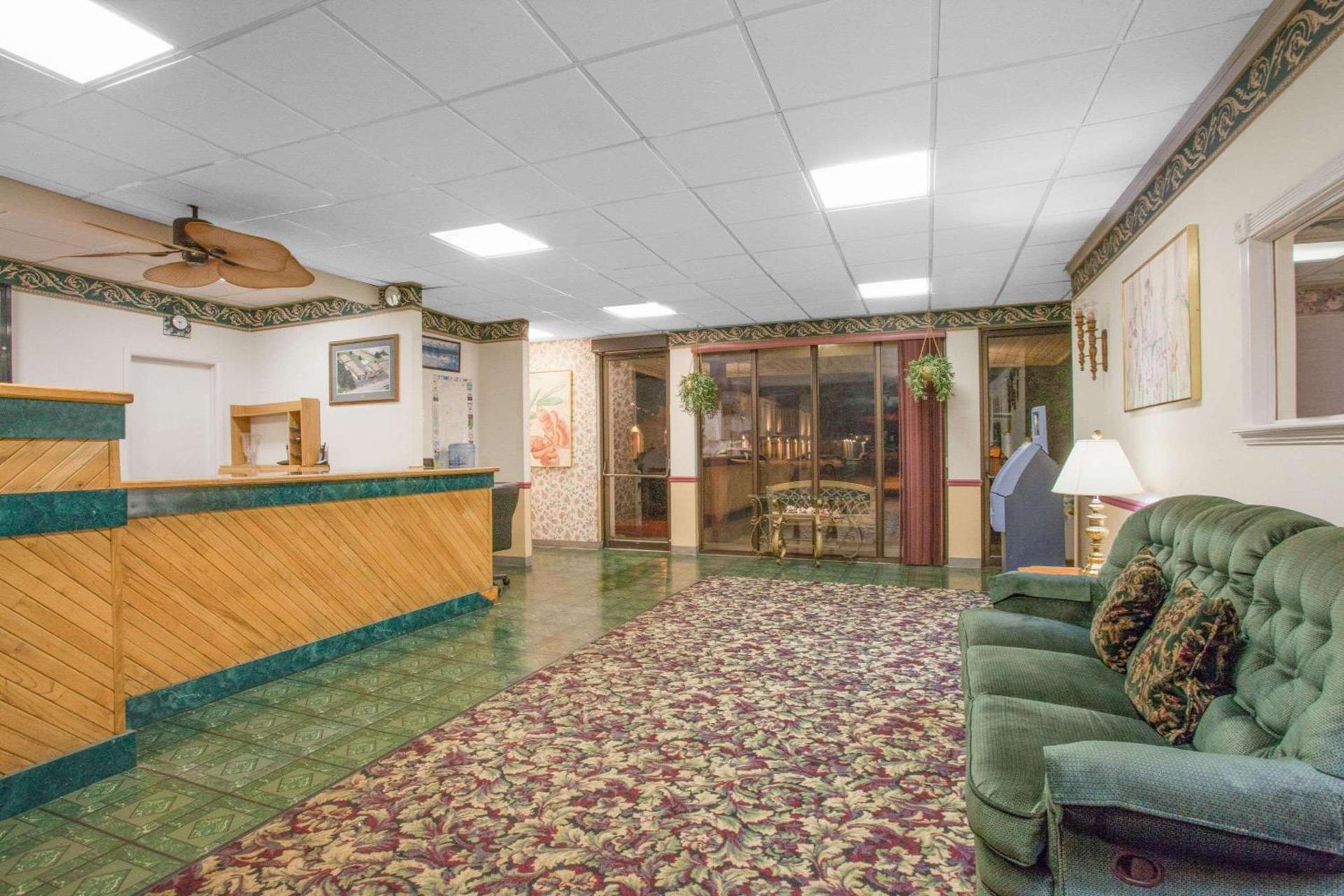 Super 8 by Wyndham Carlisle North photo 5