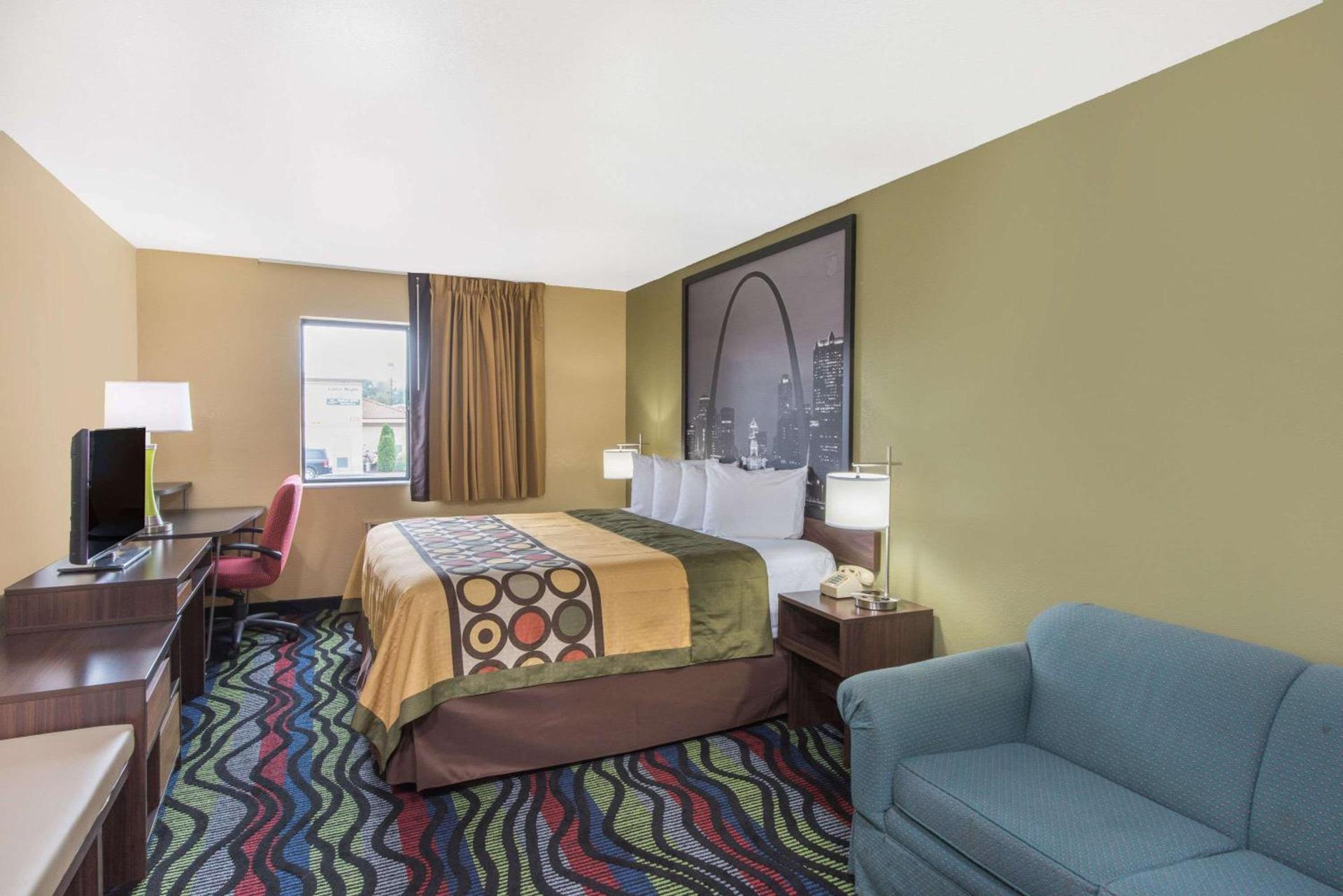 Super 8 by Wyndham Farmington photo 21