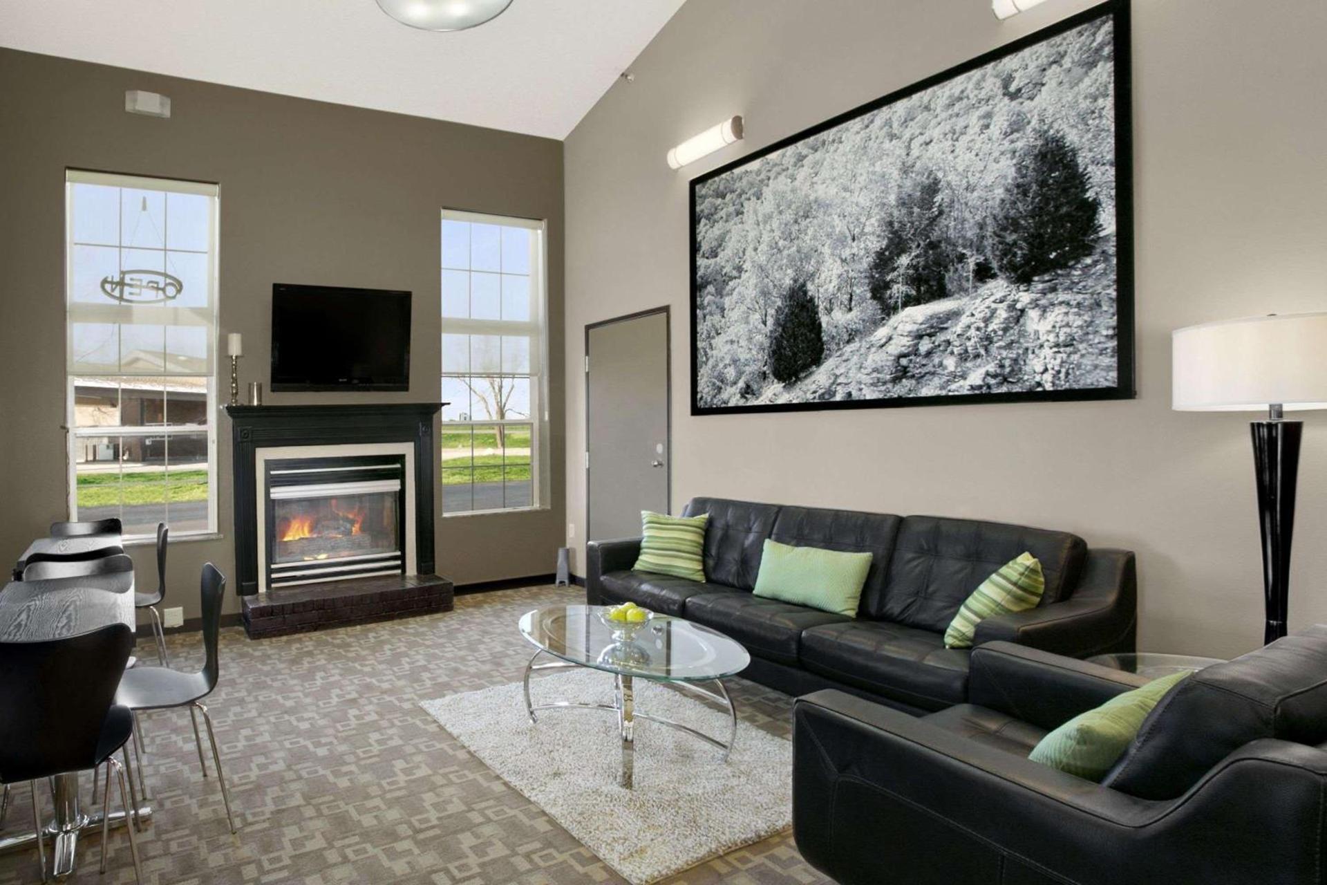 Super 8 by Wyndham Stafford/Springfield Area photo 5