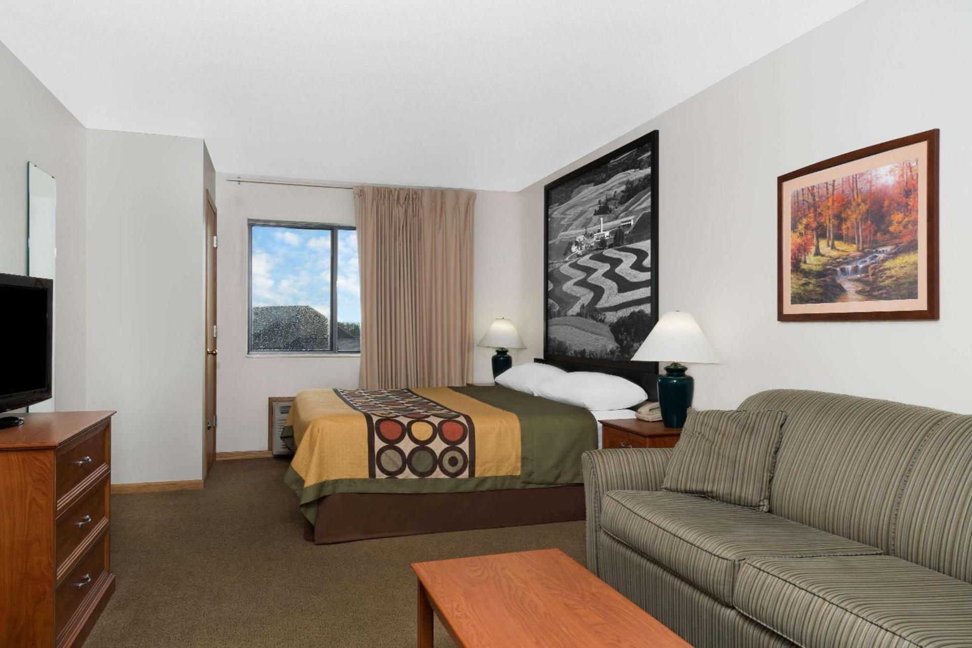 Super 8 by Wyndham Sparta photo 6