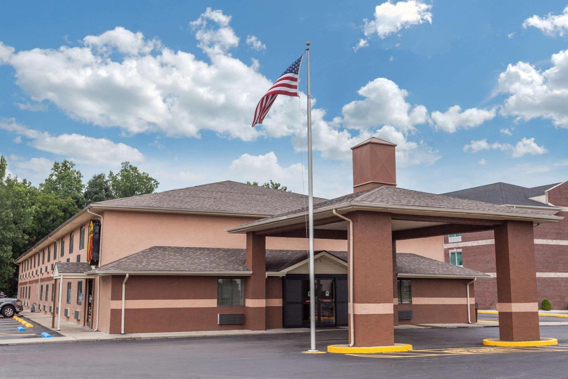 Super 8 by Wyndham Carrollton — hotel in Carrollton