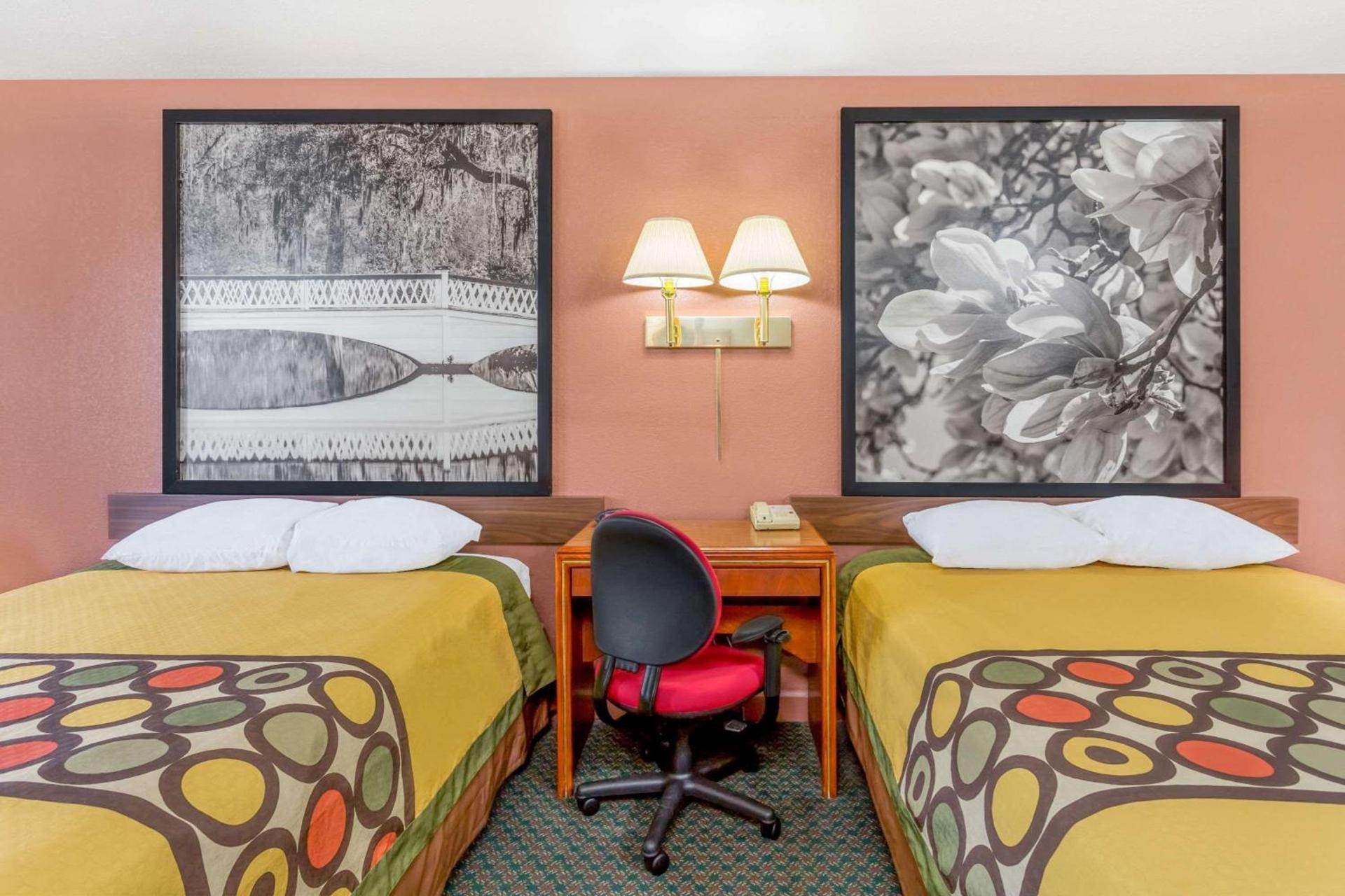 Super 8 by Wyndham Santee/I-95 photo 13