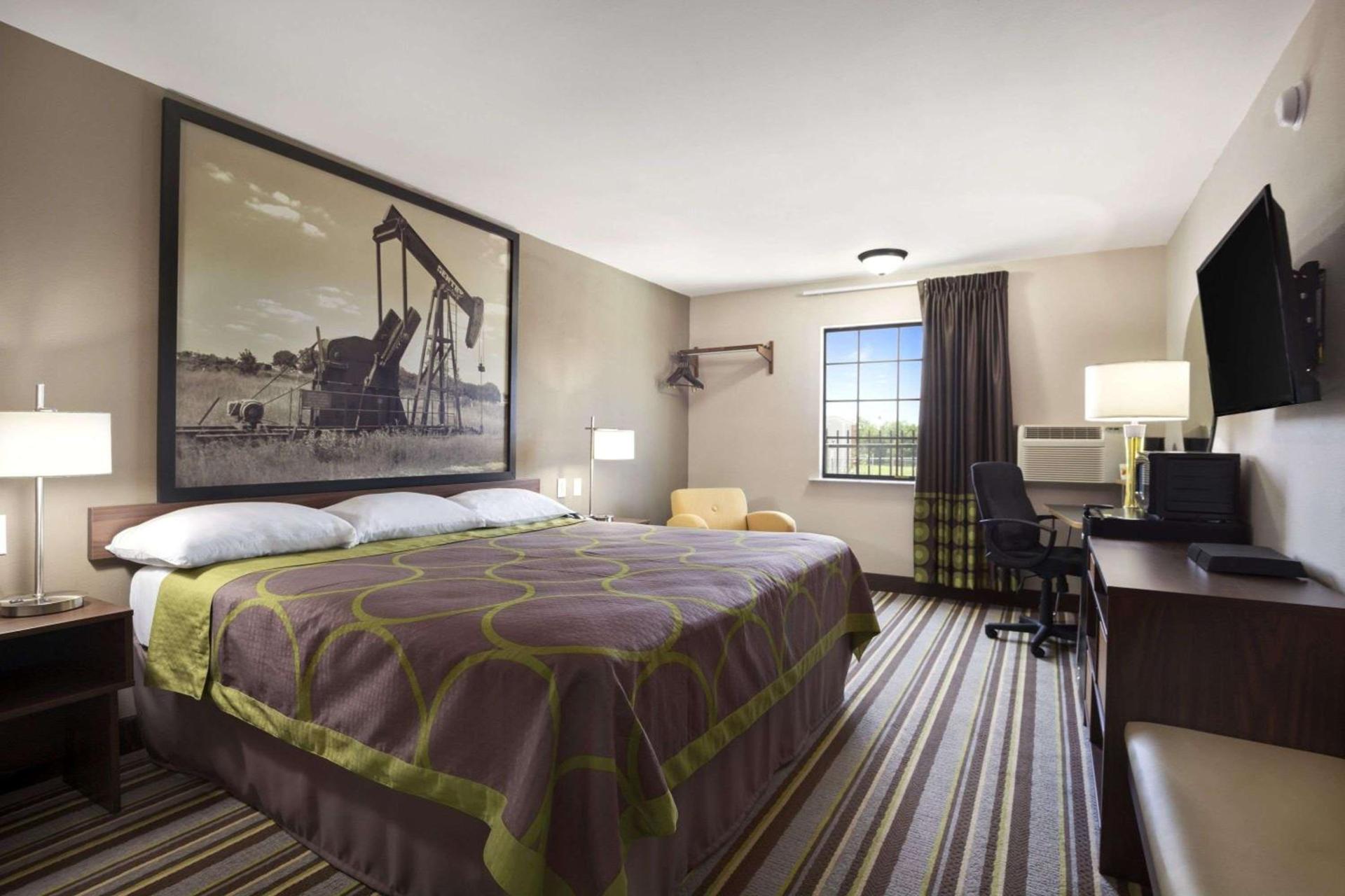 Super 8 by Wyndham Ardmore photo 4
