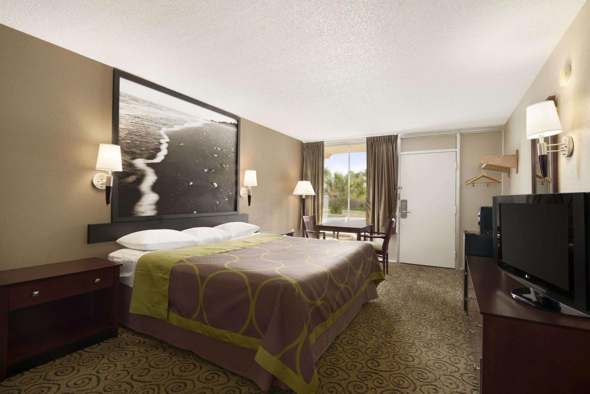 Super 8 by Wyndham Ormond Beach photo 10