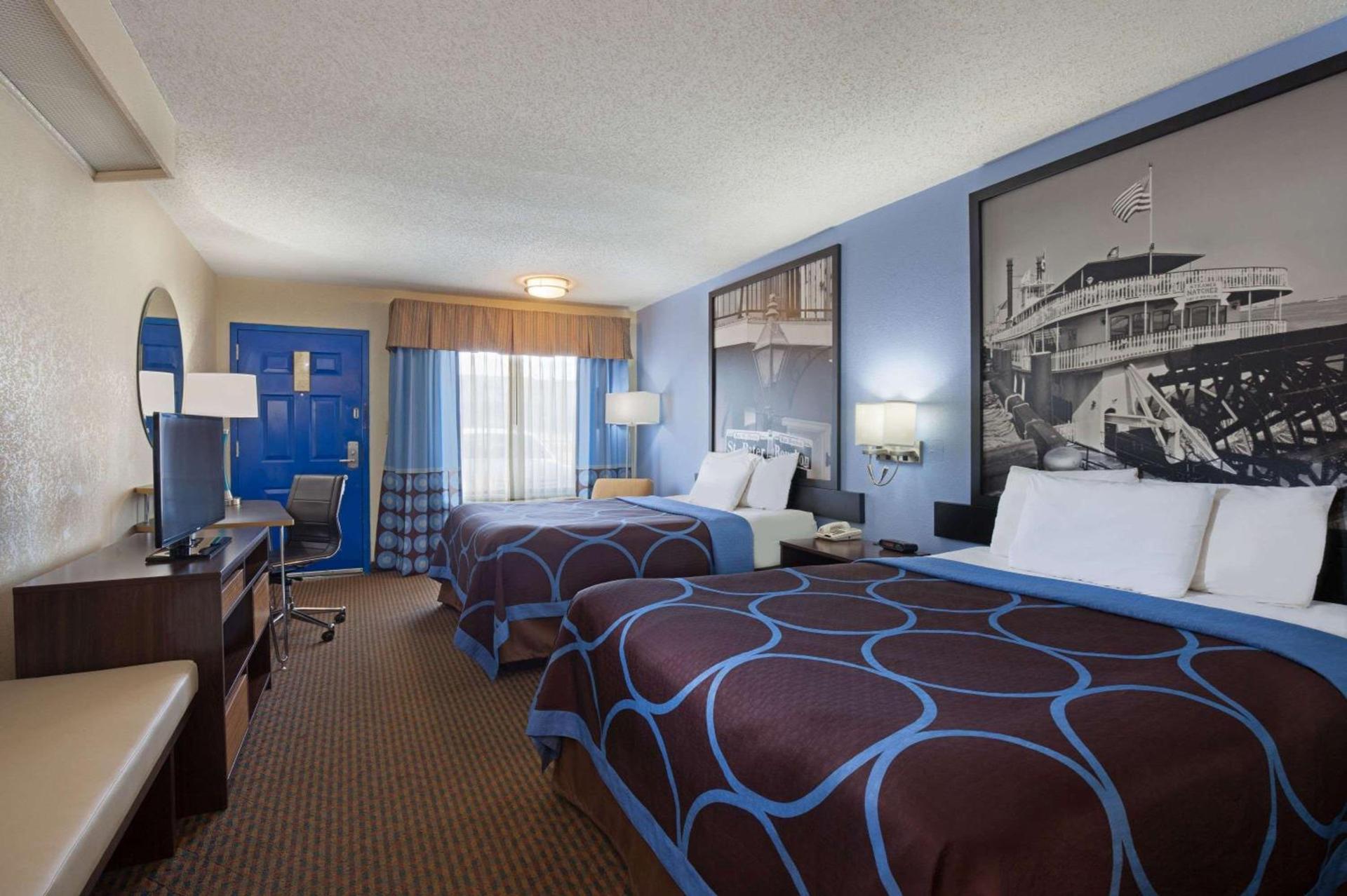 Super 8 by Wyndham Hammond photo 10
