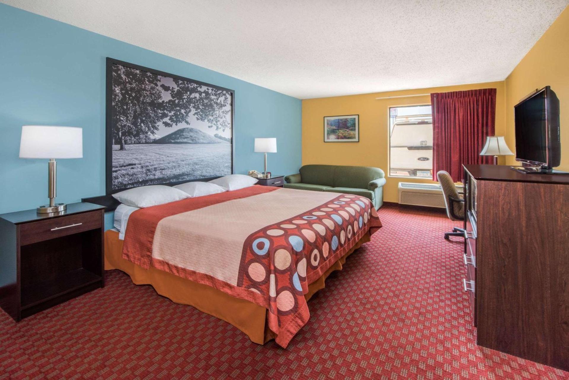 Super 8 by Wyndham Troy IL/St. Louis Area photo 9