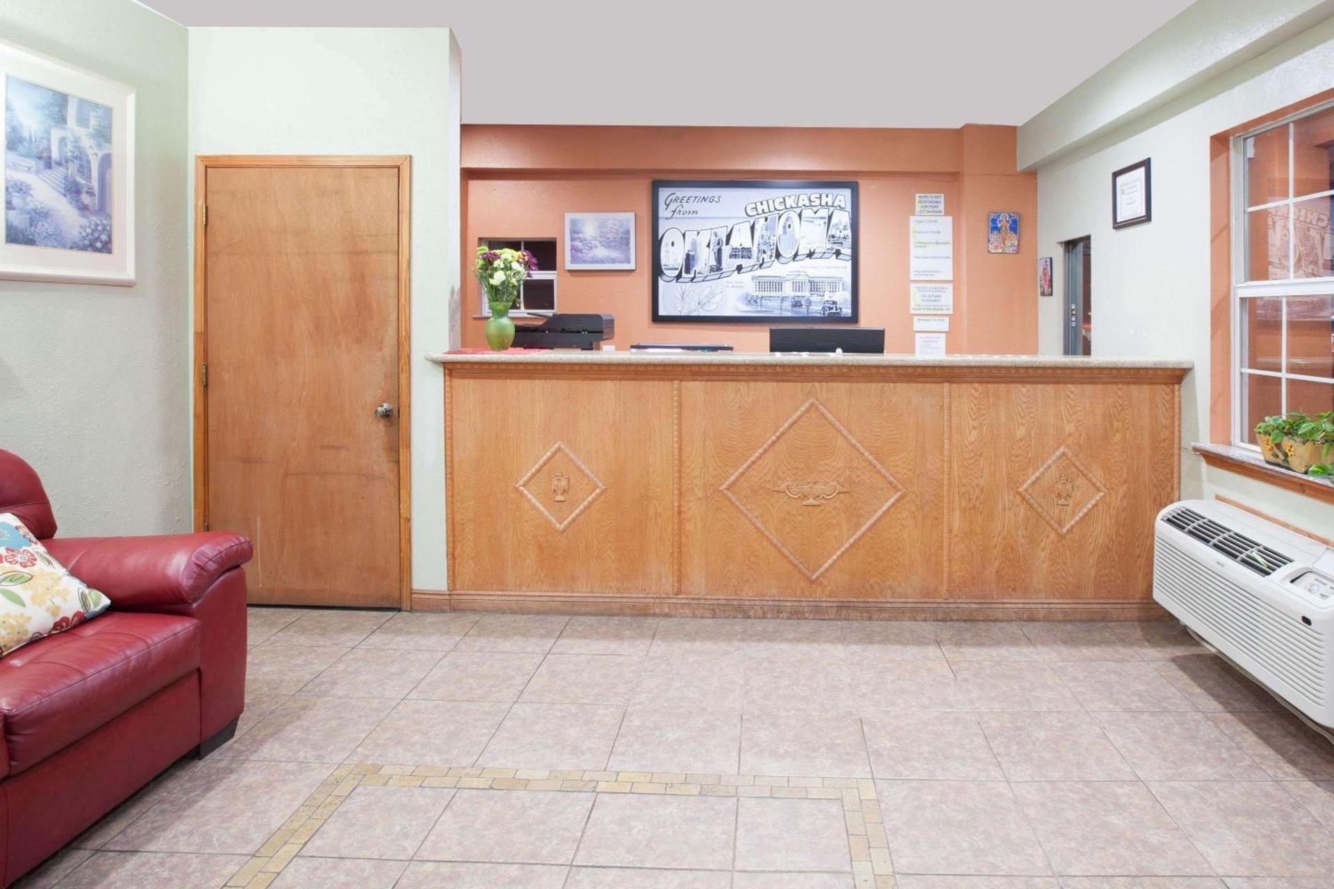 Super 8 by Wyndham Chickasha photo 3