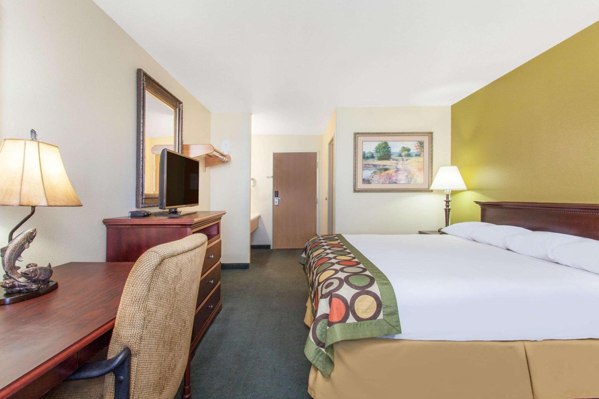 Super 8 by Wyndham McCall photo 12