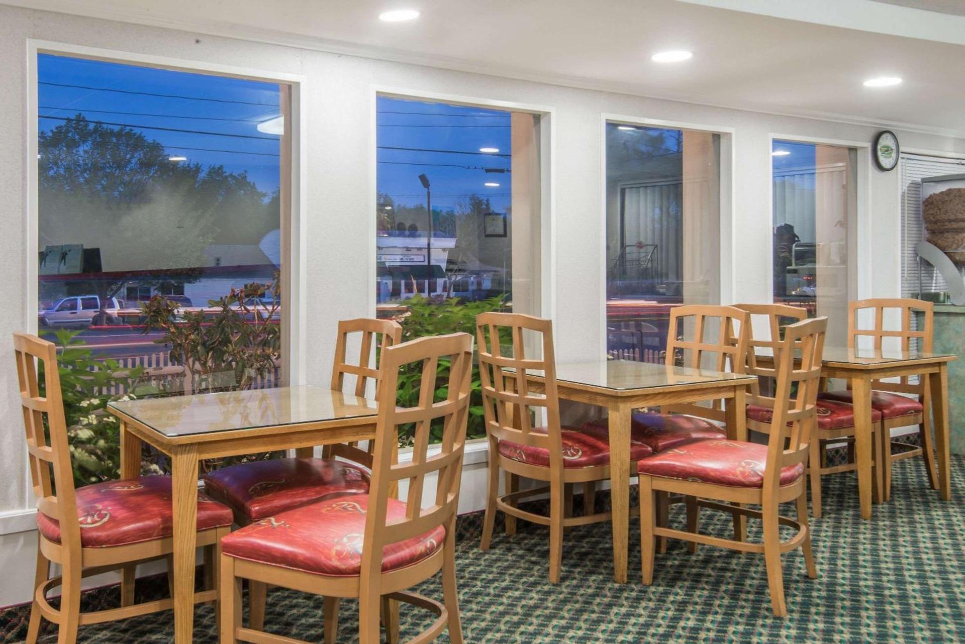 Relax Inn Cape Cod West Yarmouth Hyannis photo 15
