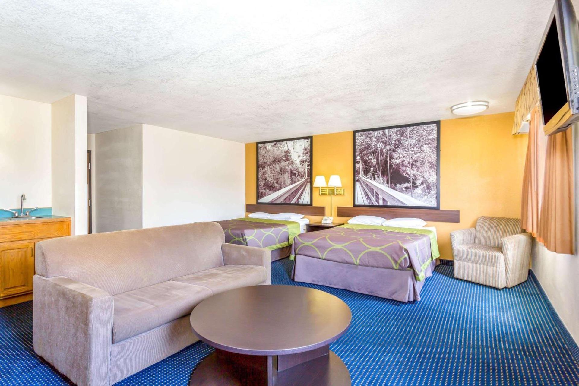 Super 8 by Wyndham Mesa Gilbert photo 13