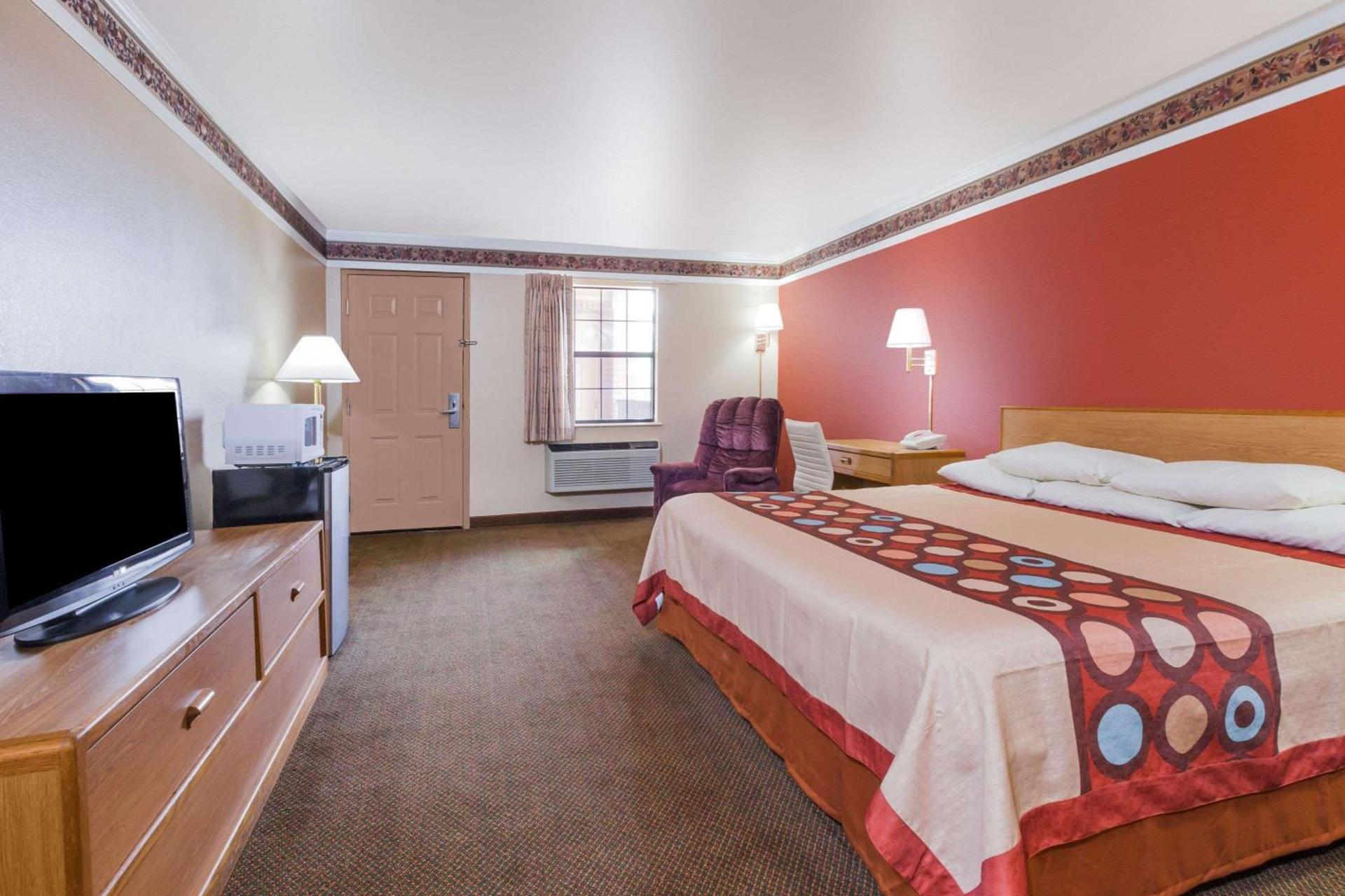 Super 8 by Wyndham Mount Vernon photo 6