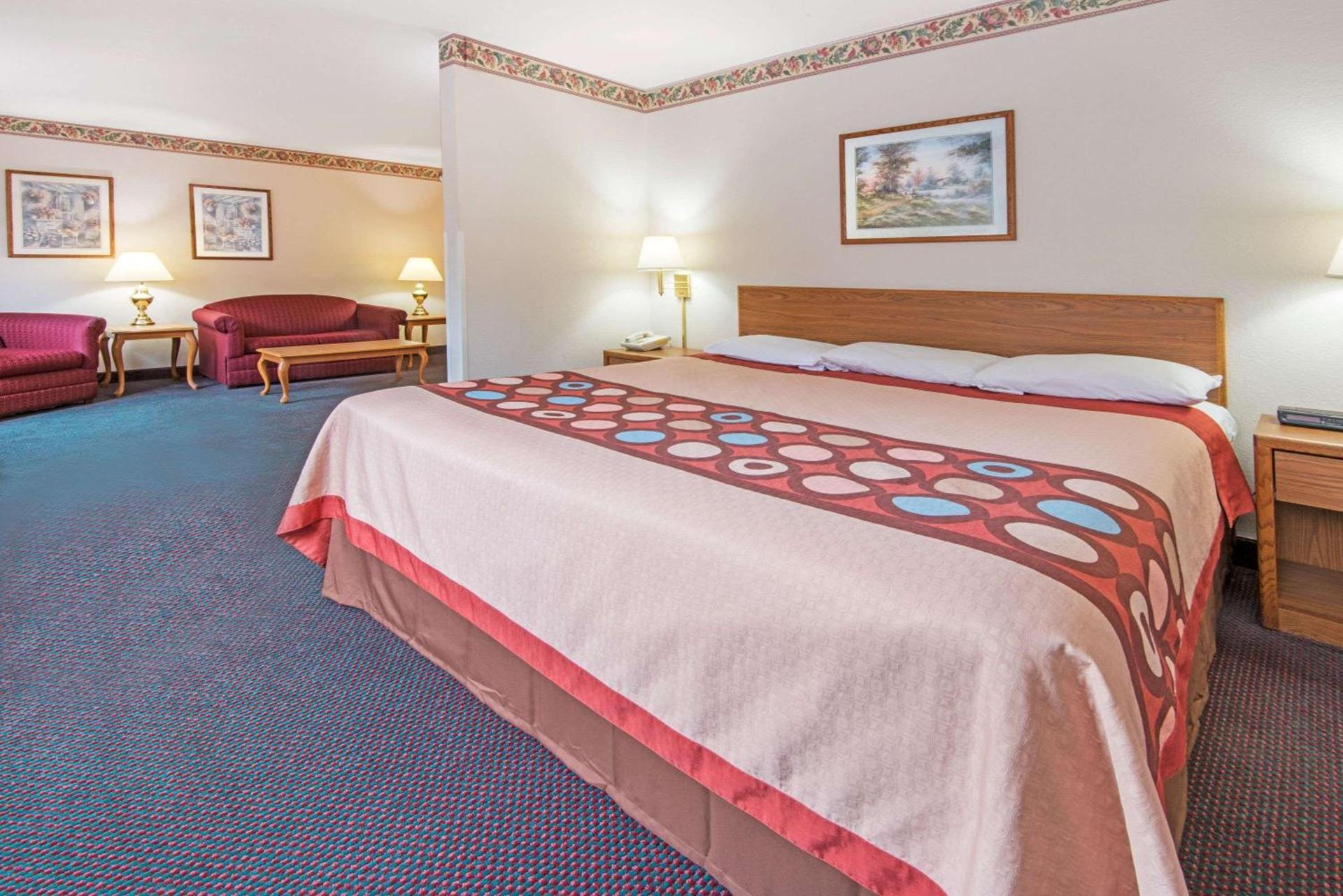 Super 8 by Wyndham Richfield Cleveland photo 8