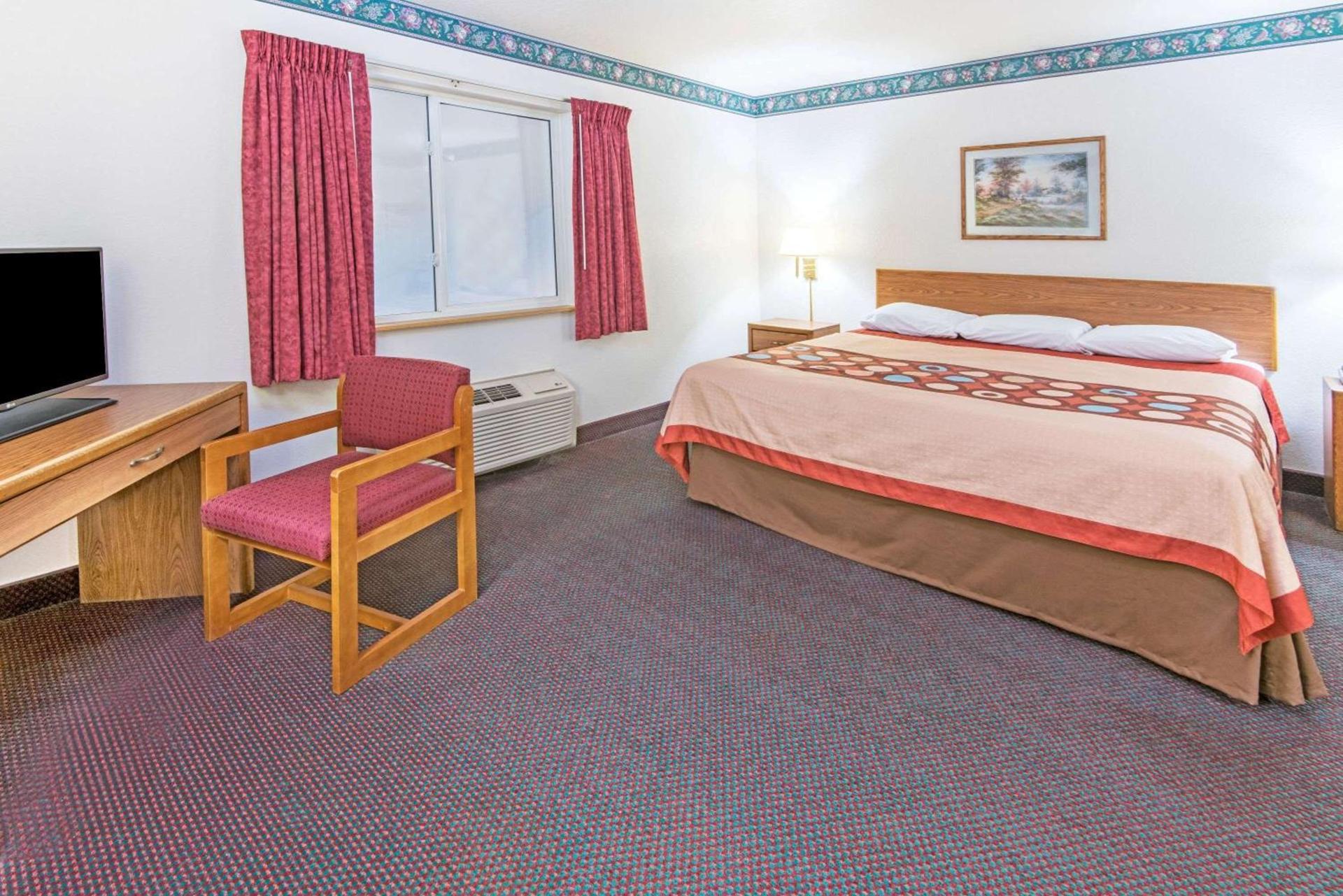 Super 8 by Wyndham Richfield Cleveland photo 11