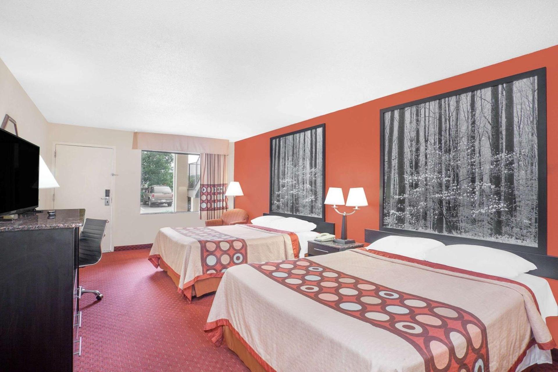 Super 8 by Wyndham Bulls Gap Greeneville Area photo 11