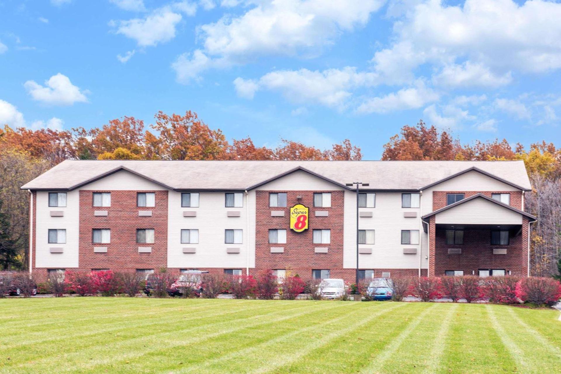 Super 8 by Wyndham Richfield Cleveland — hotel in Richfield