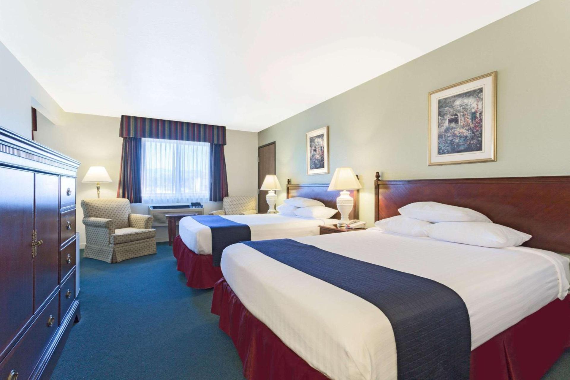 Super 8 by Wyndham Montpelier - Bear Lake photo 8