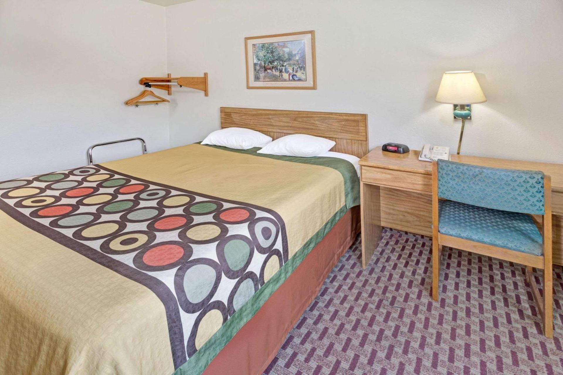 Super 8 by Wyndham Canonsburg/Pittsburgh Area photo 9