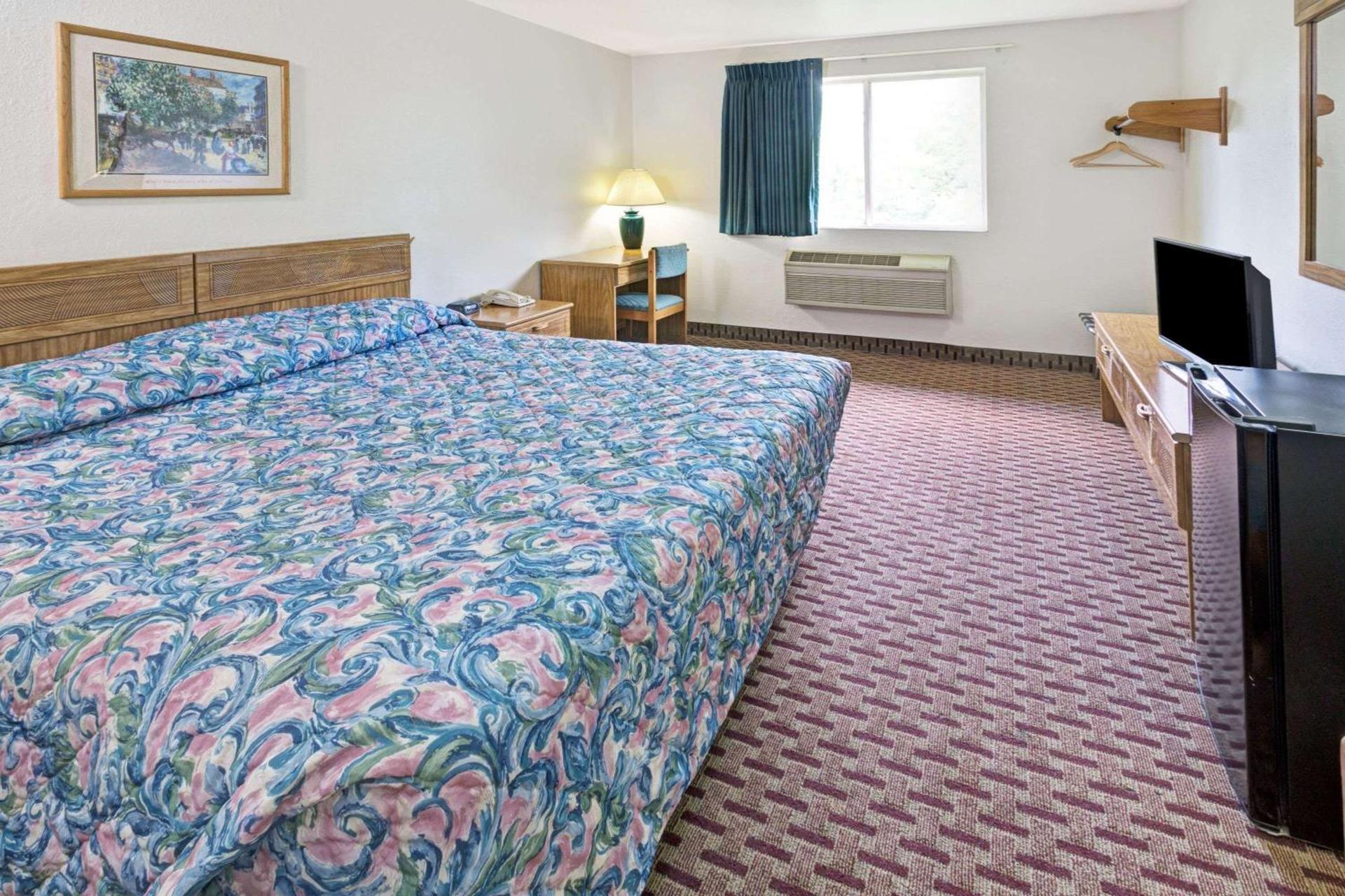 Super 8 by Wyndham Canonsburg/Pittsburgh Area photo 7