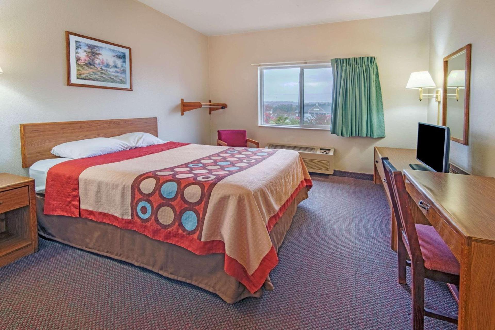 Super 8 by Wyndham Richfield Cleveland photo 5