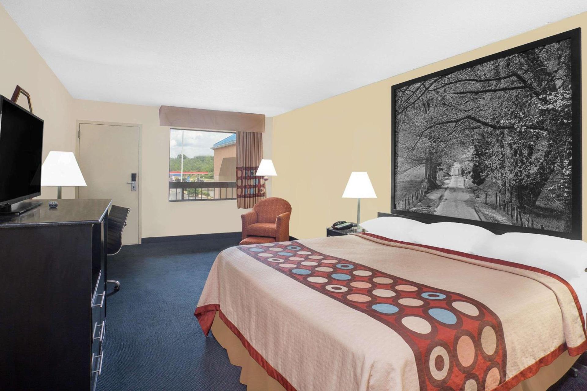 Super 8 by Wyndham Bulls Gap Greeneville Area photo 6