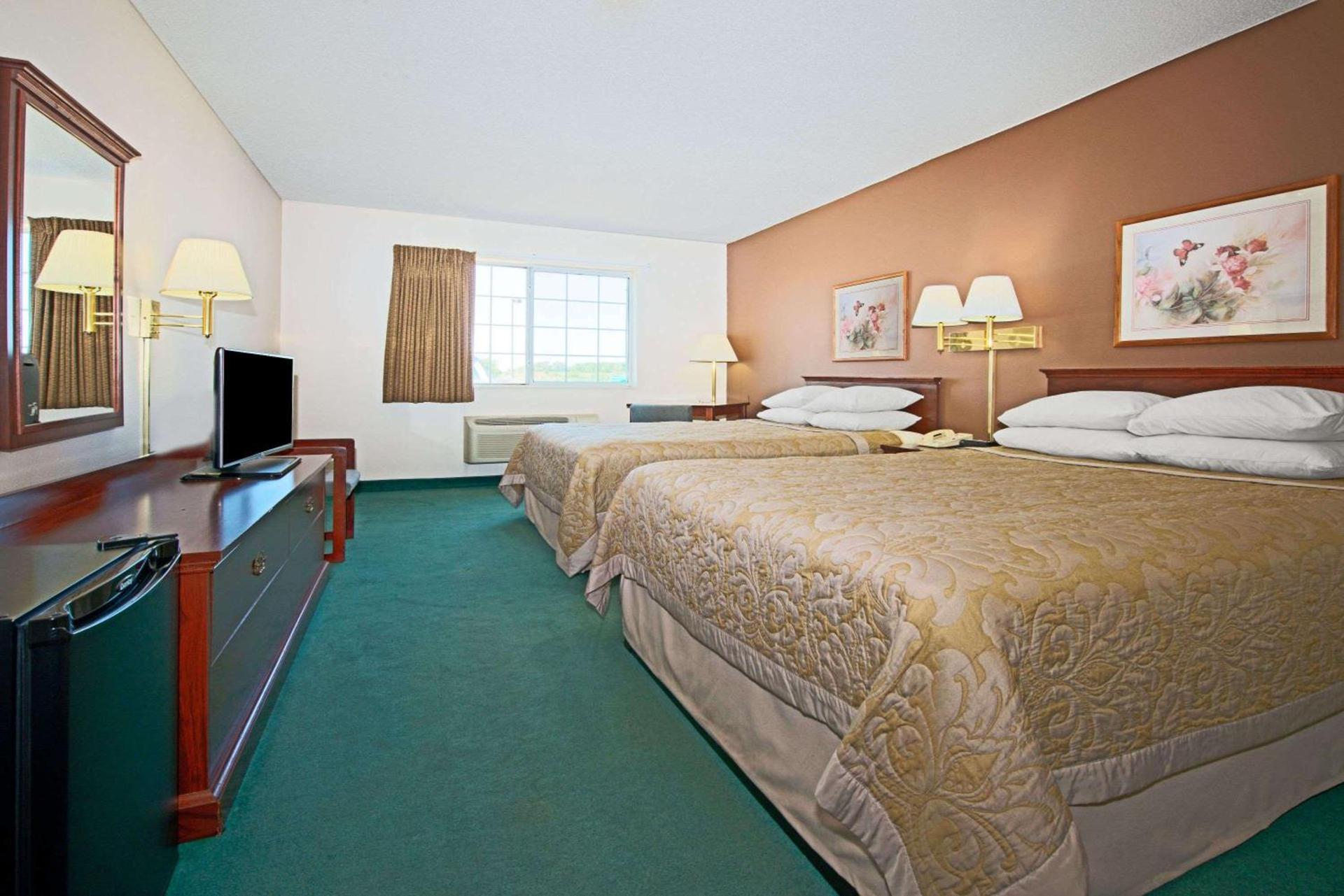 Super 8 by Wyndham Richmond photo 11