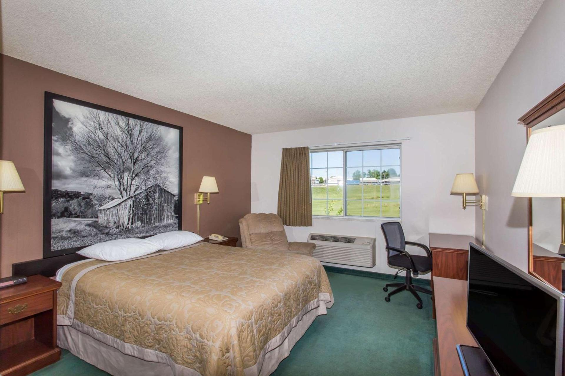 Super 8 by Wyndham Richmond photo 14