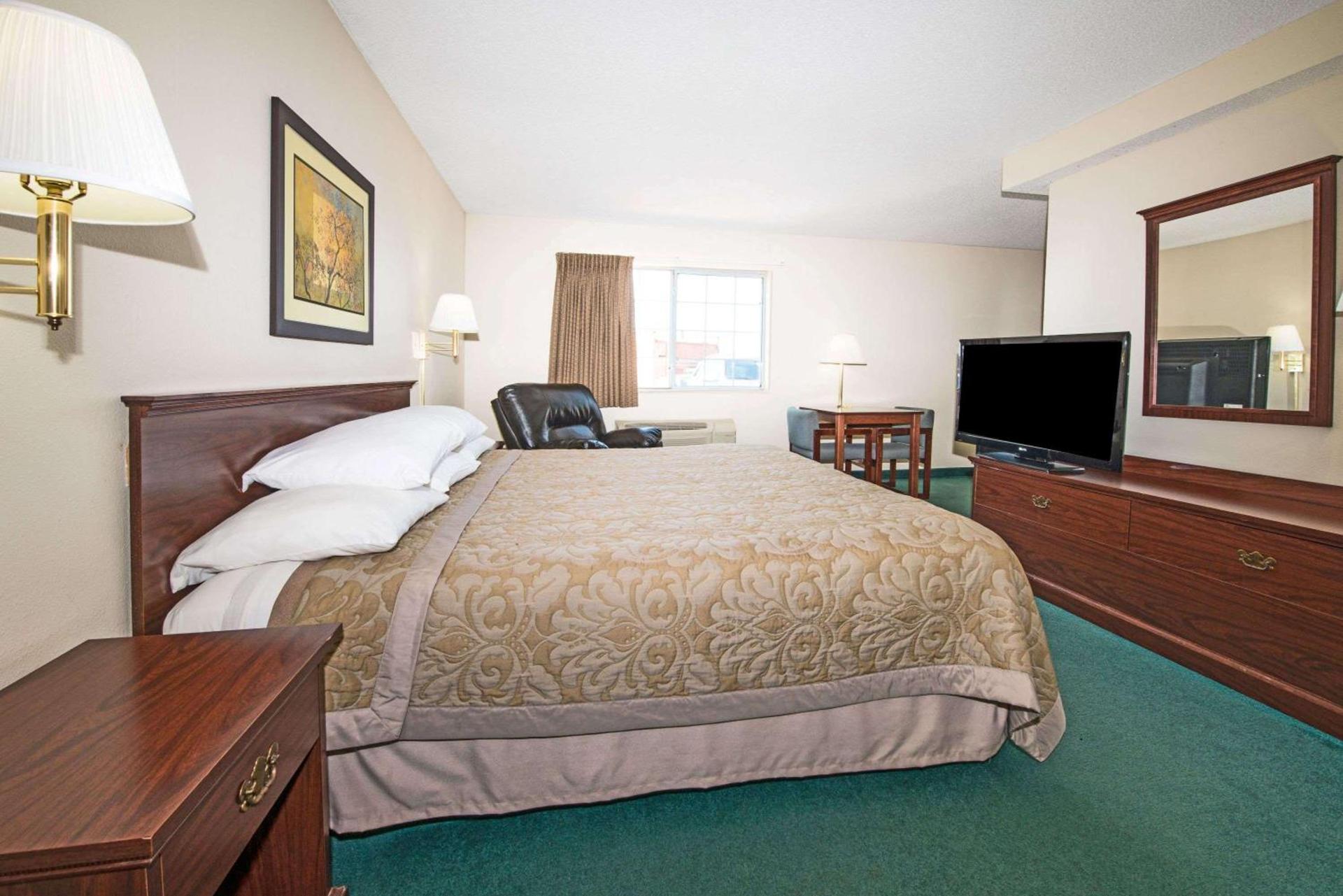 Super 8 by Wyndham Richmond photo 10