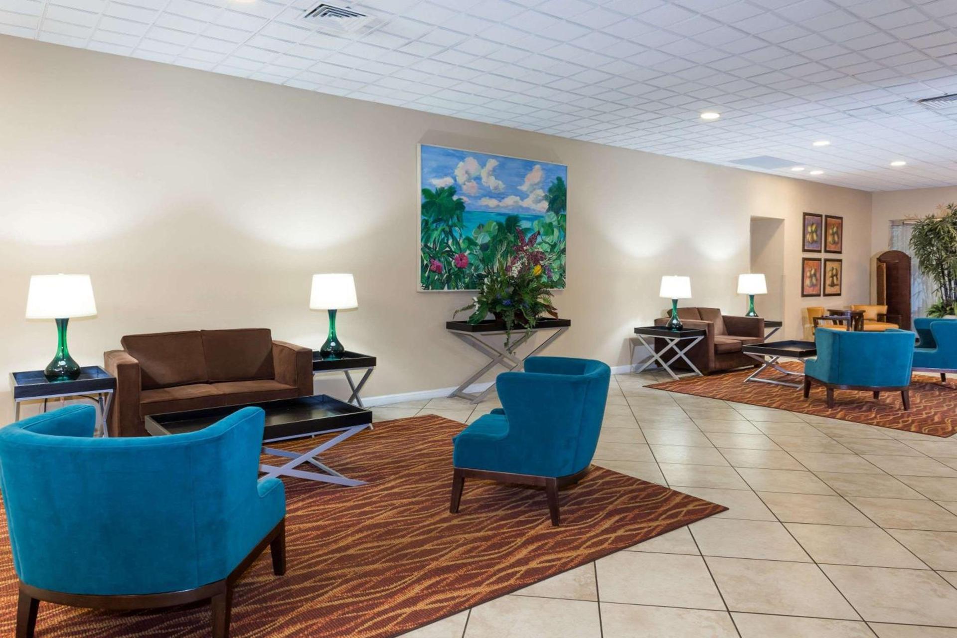Ramada by Wyndham Kissimmee Gateway - Free Theme Park Shuttle photo 24