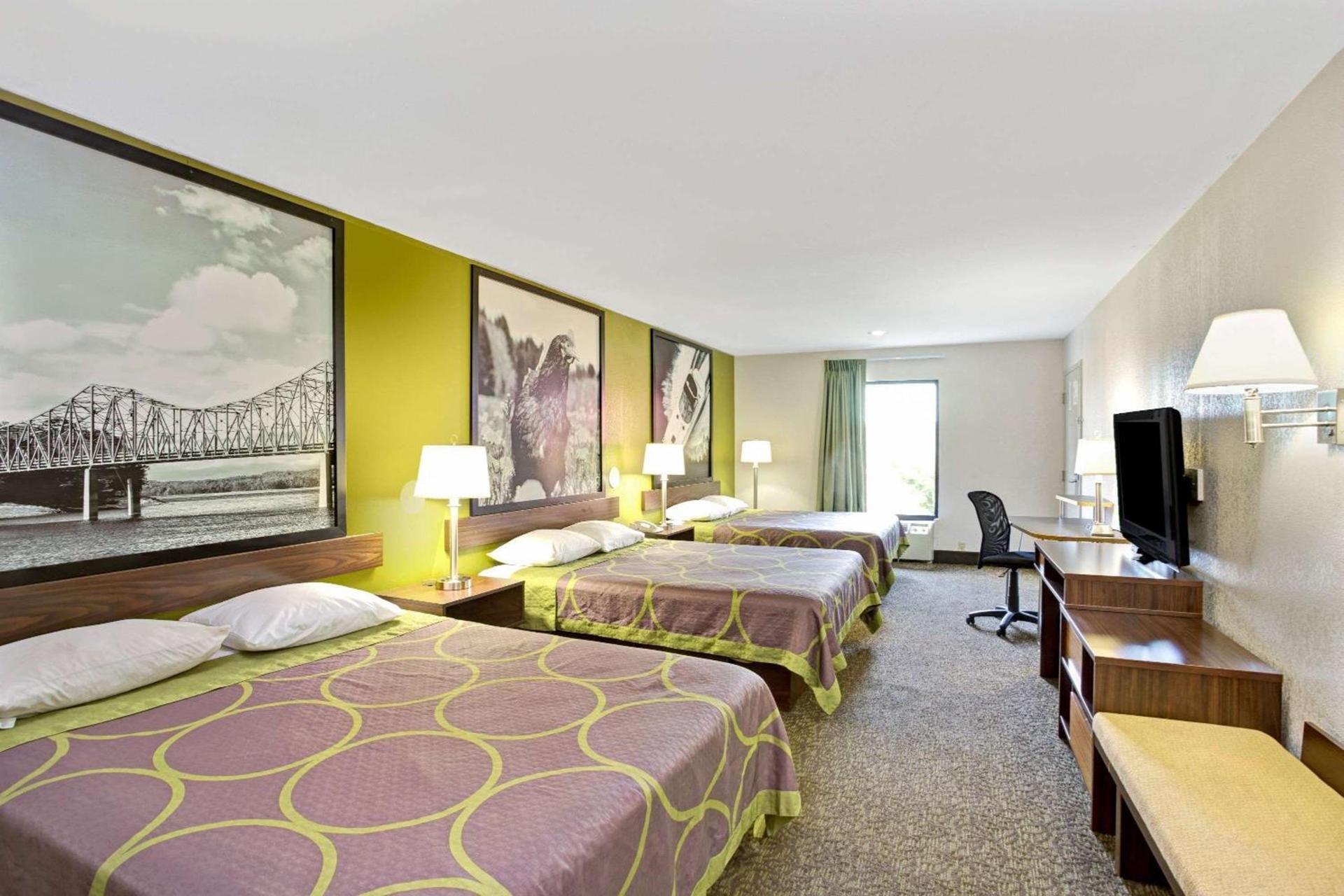 Super 8 by Wyndham Gainesville photo 12