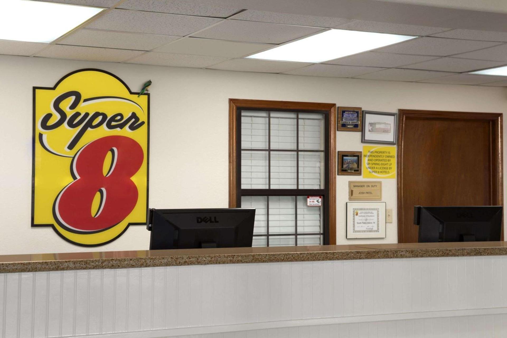 Super 8 by Wyndham South Padre Island photo 4