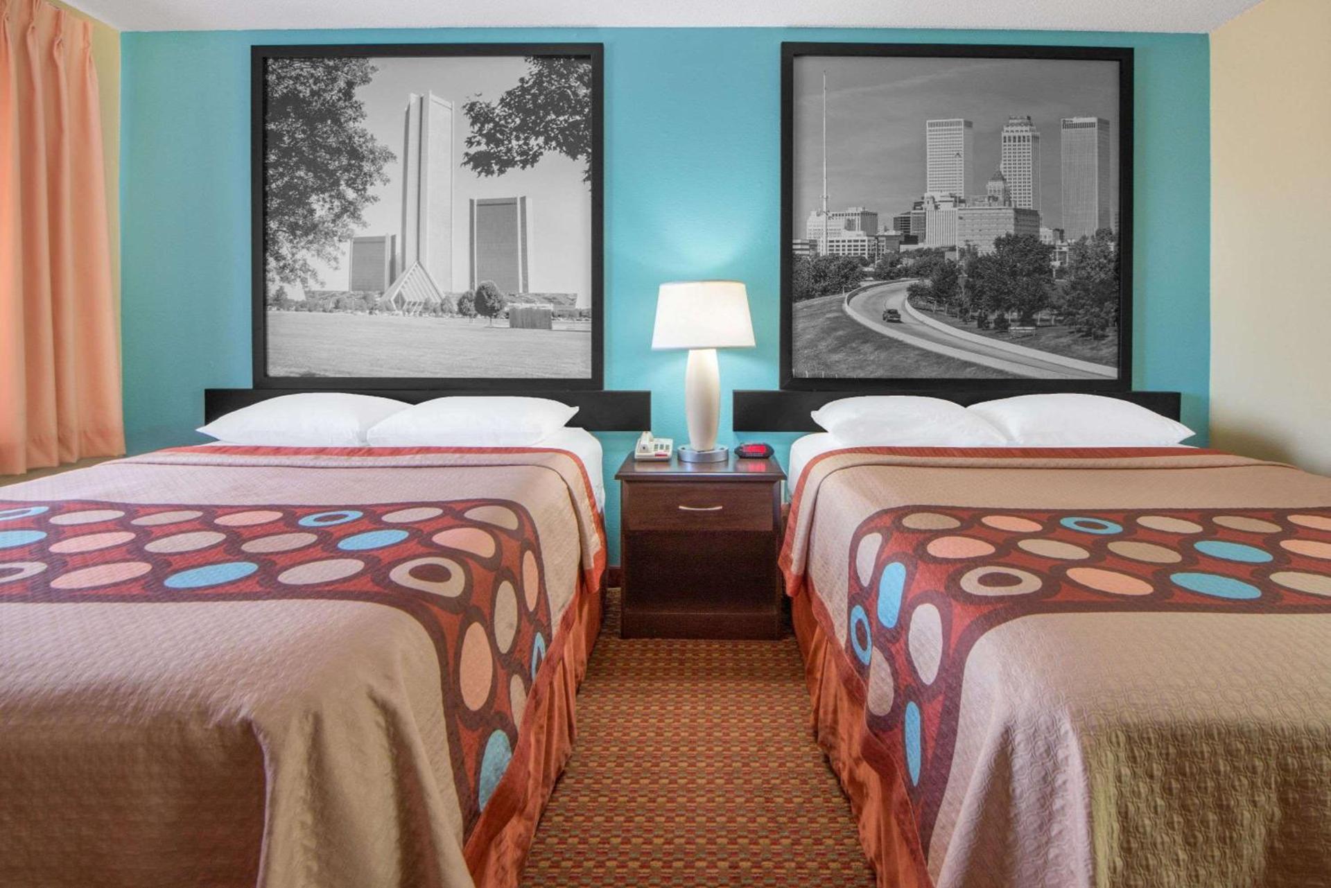 Super 8 by Wyndham Tulsa - Route 66 photo 3
