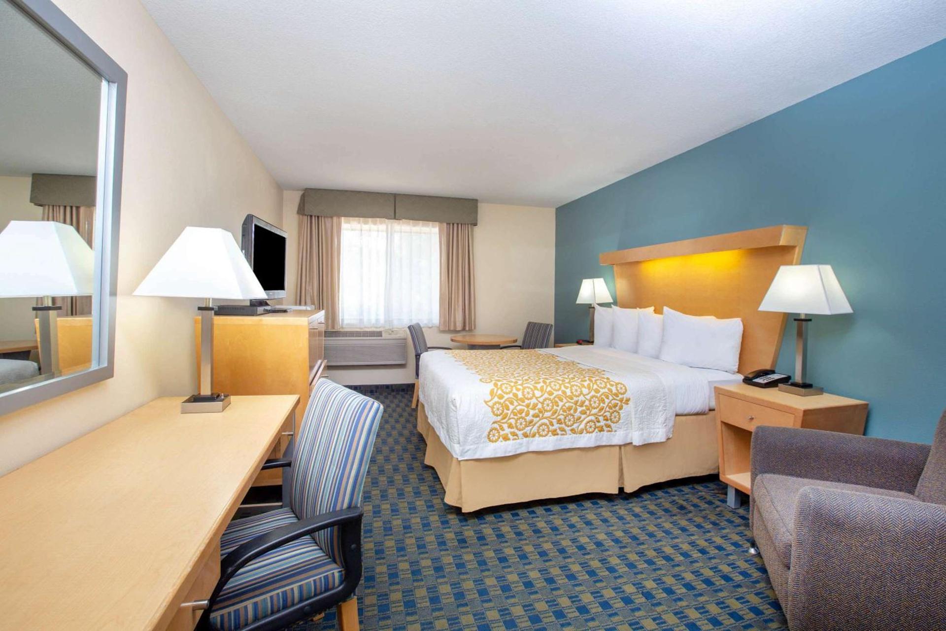 Days Inn by Wyndham Woodland photo 9