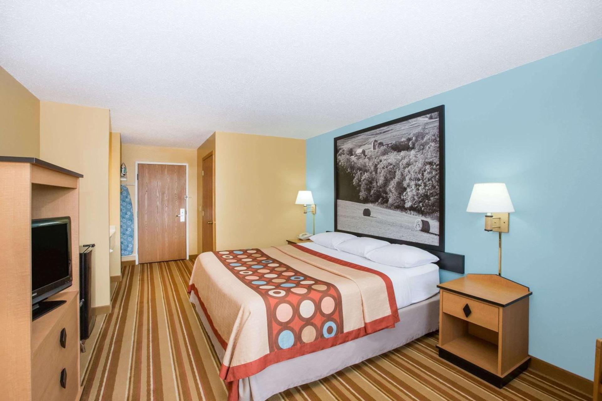 Super 8 by Wyndham Clarinda photo 10