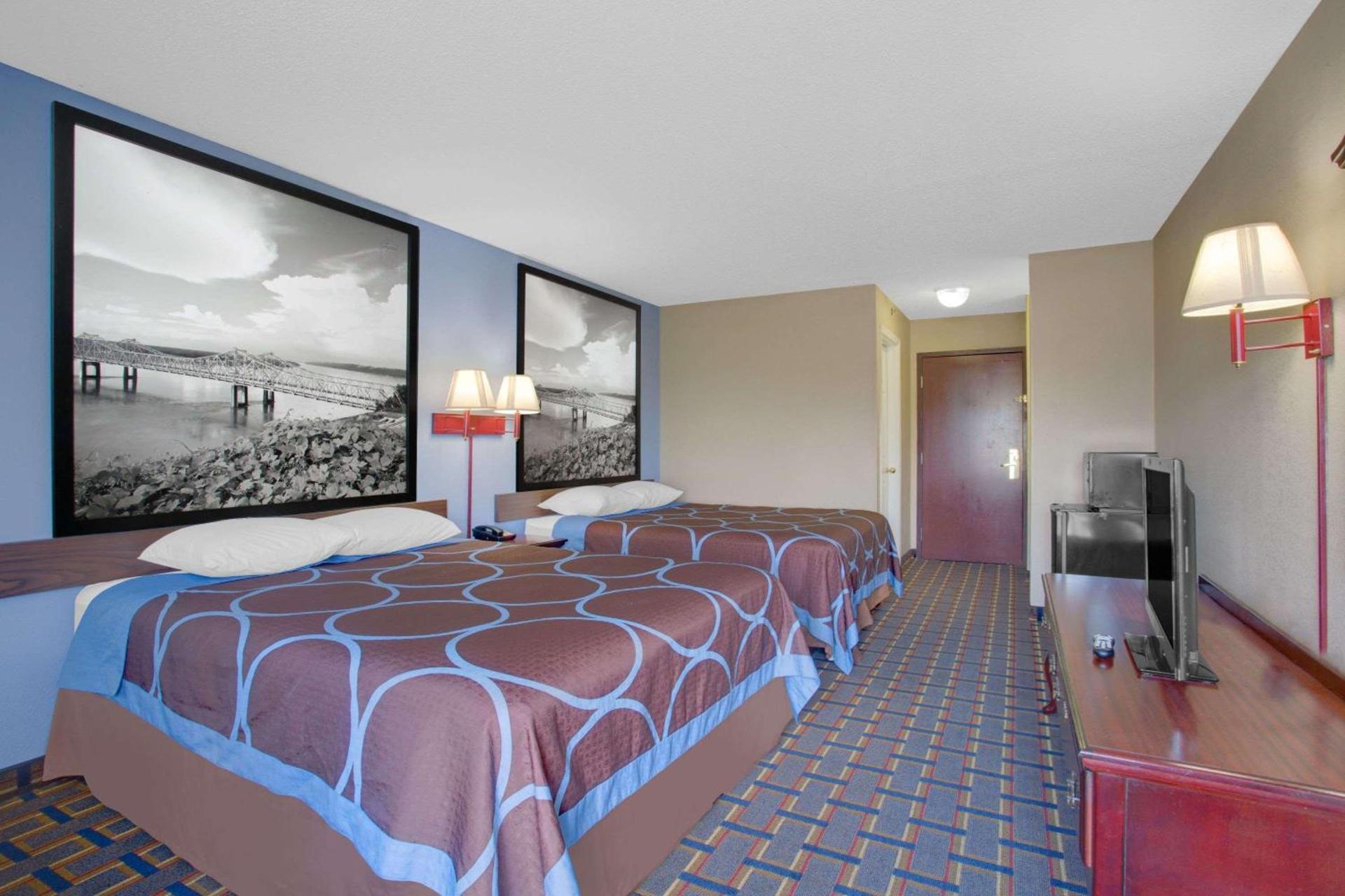 Super 8 by Wyndham Booneville photo 4